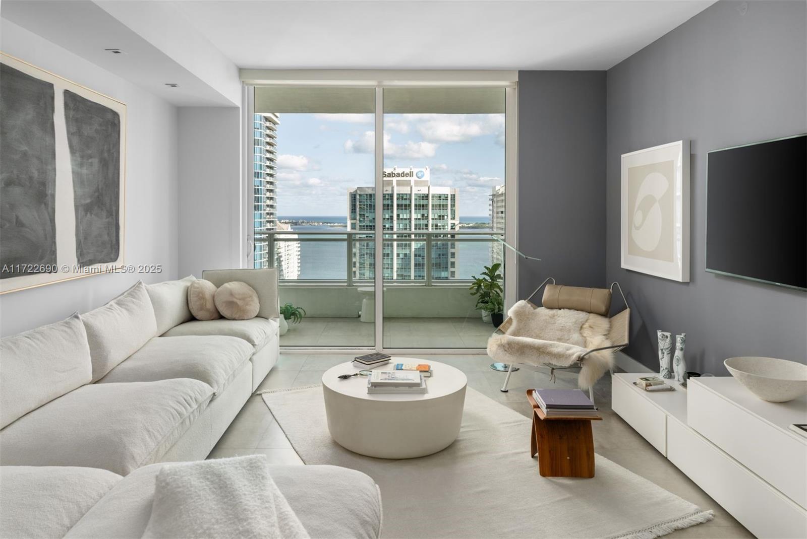 1080 Brickell Ave # 3404