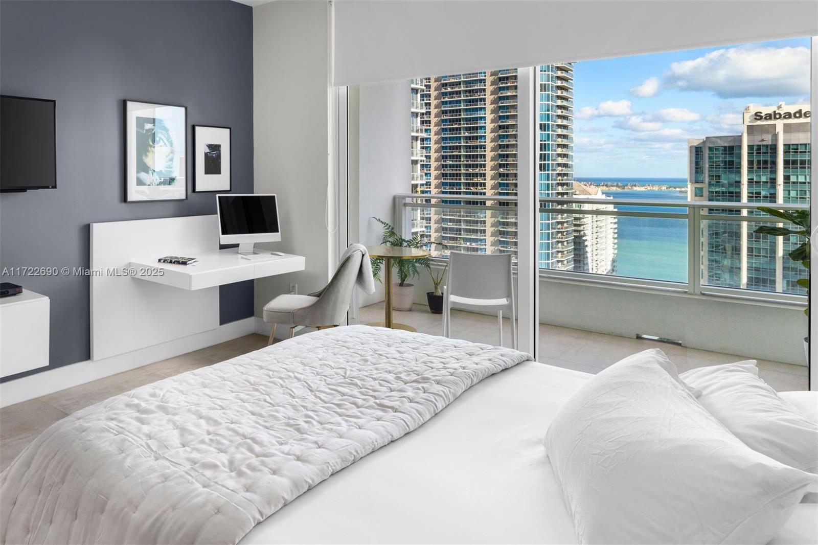 1080 Brickell Ave # 3404