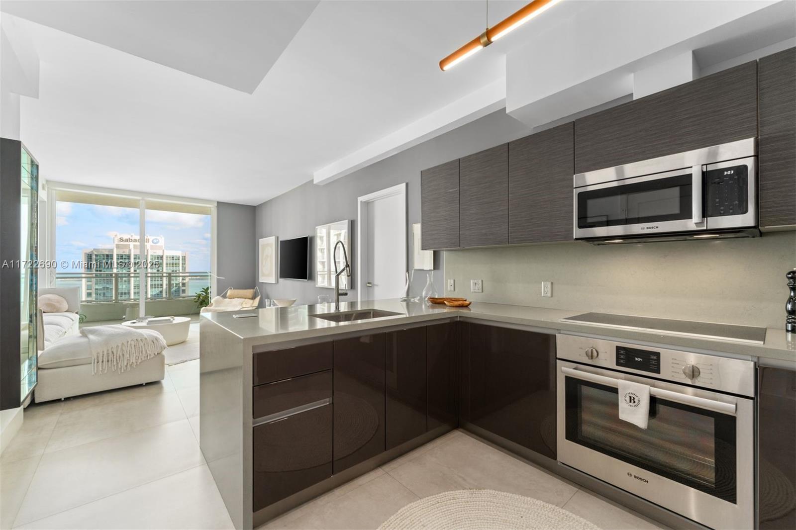 1080 Brickell Ave # 3404