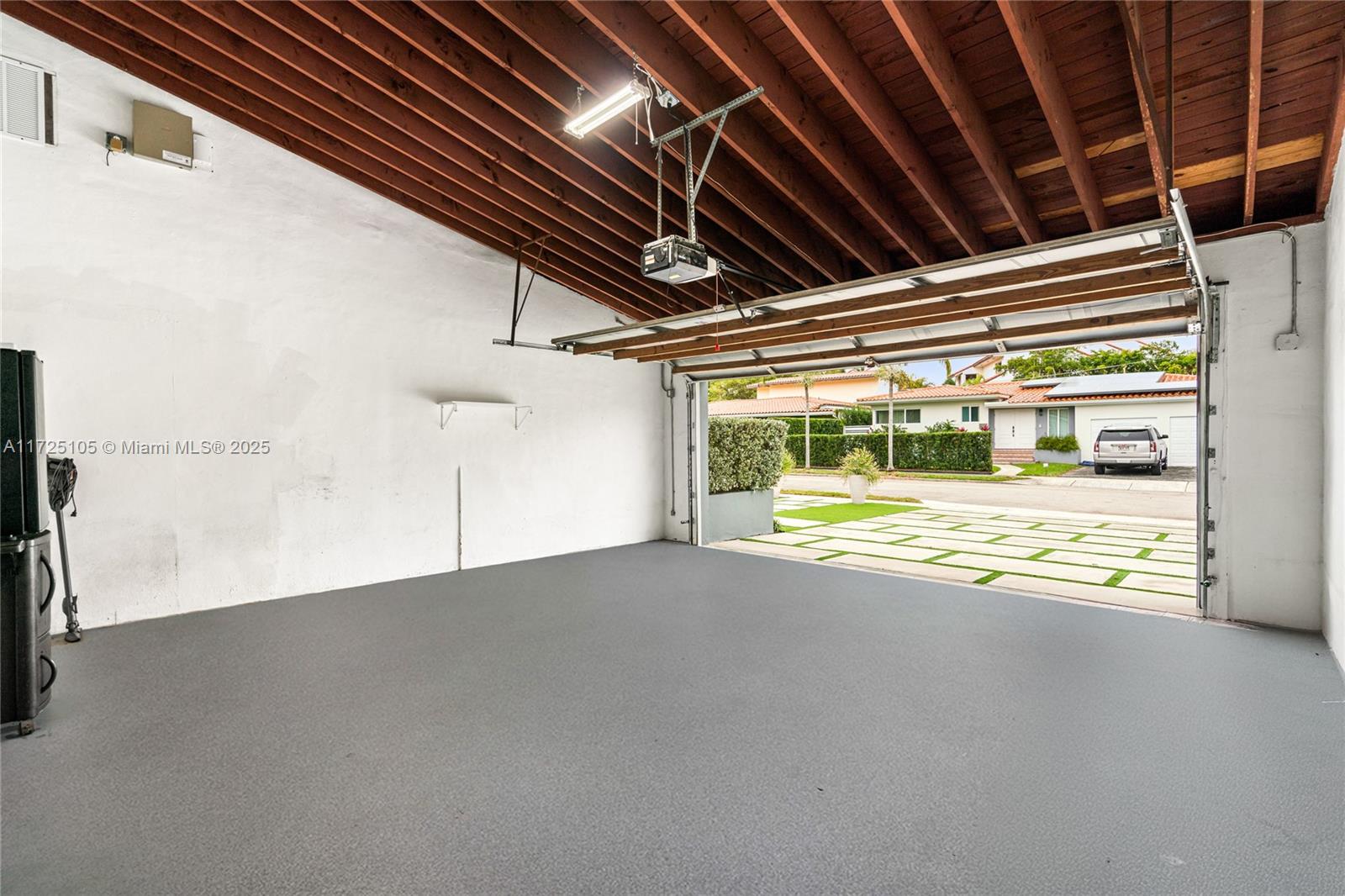 3505 Crystal View Ct