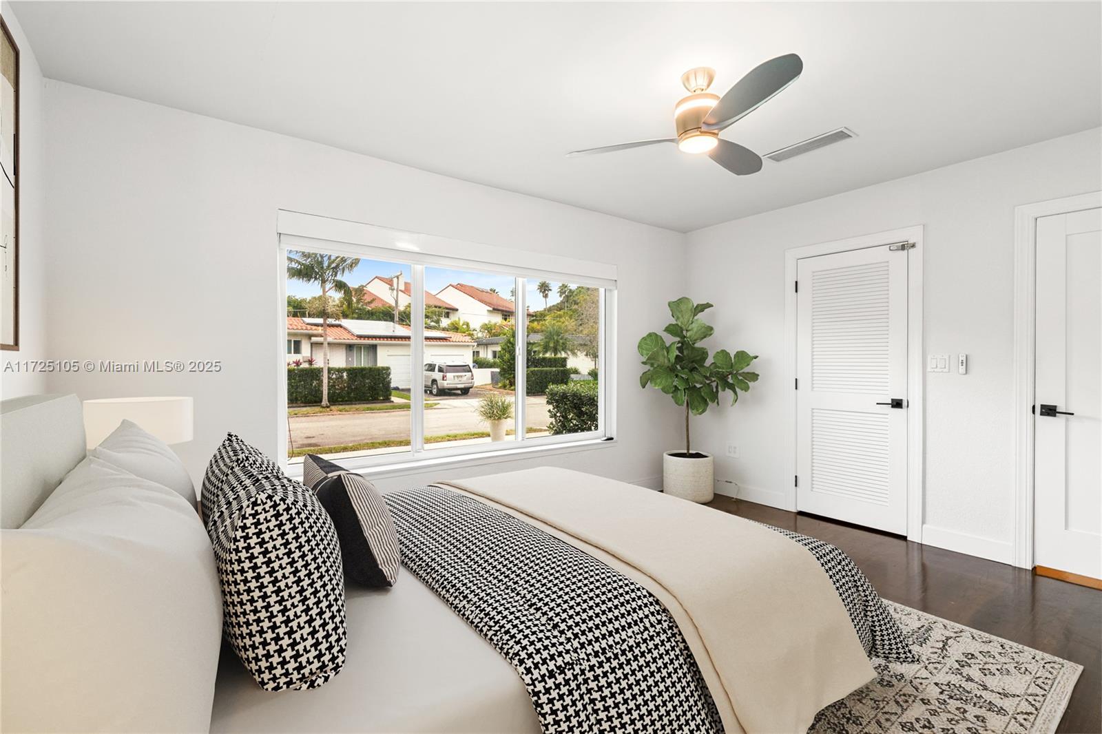 3505 Crystal View Ct