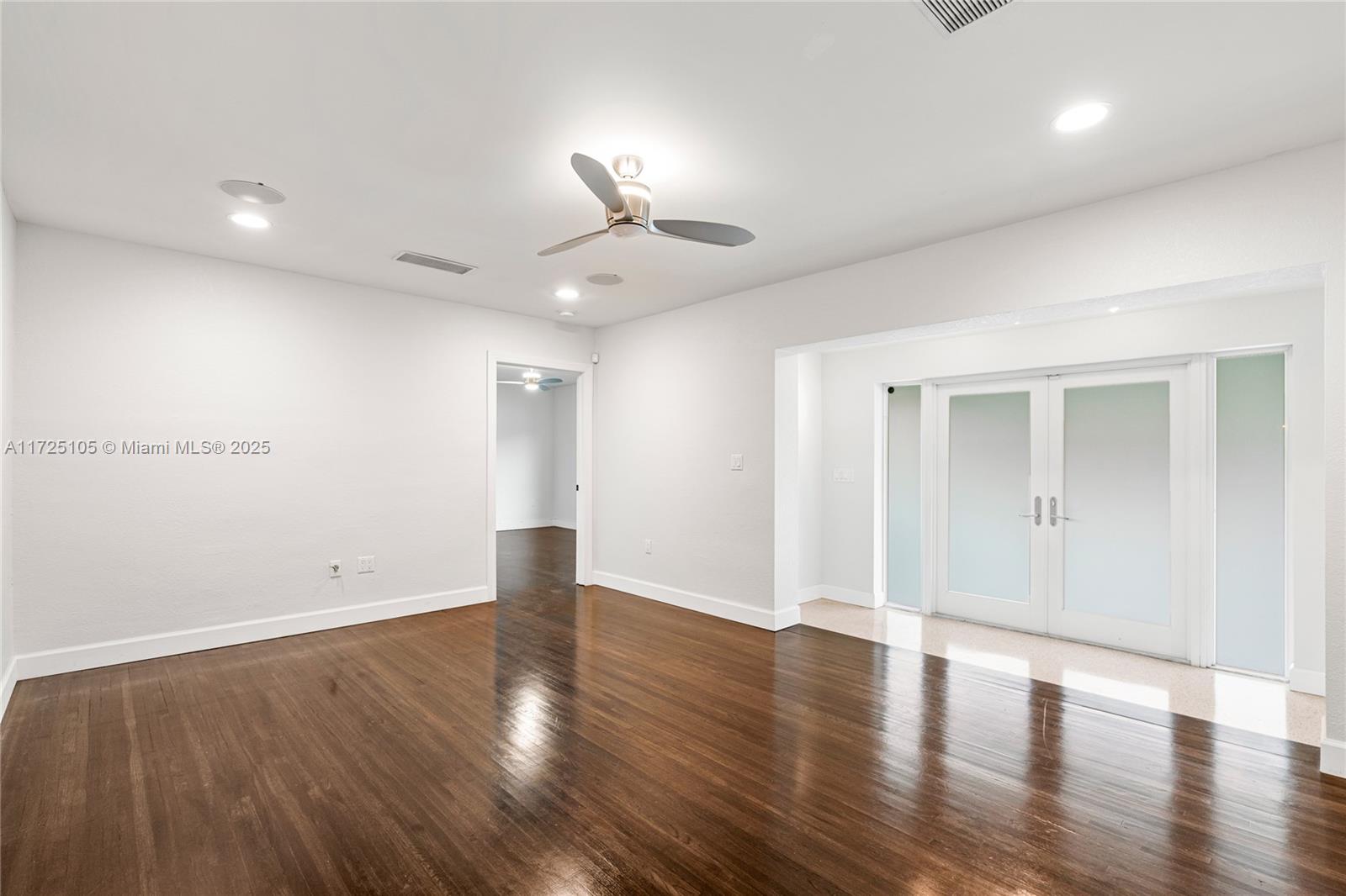3505 Crystal View Ct