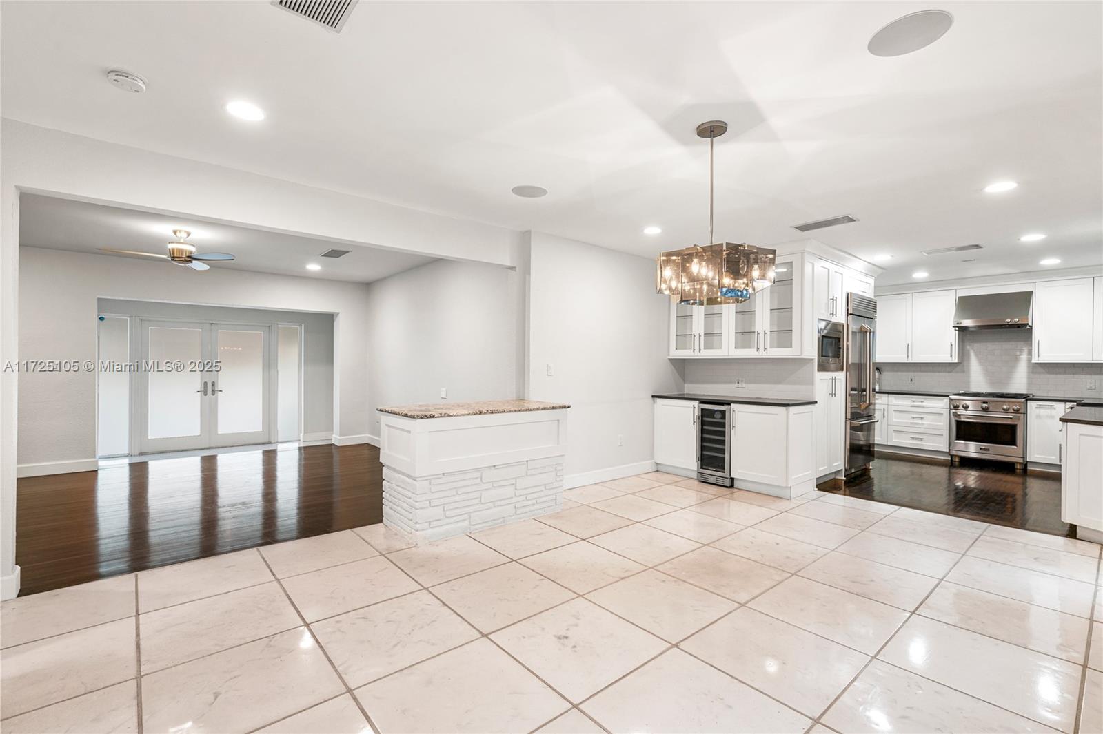 3505 Crystal View Ct