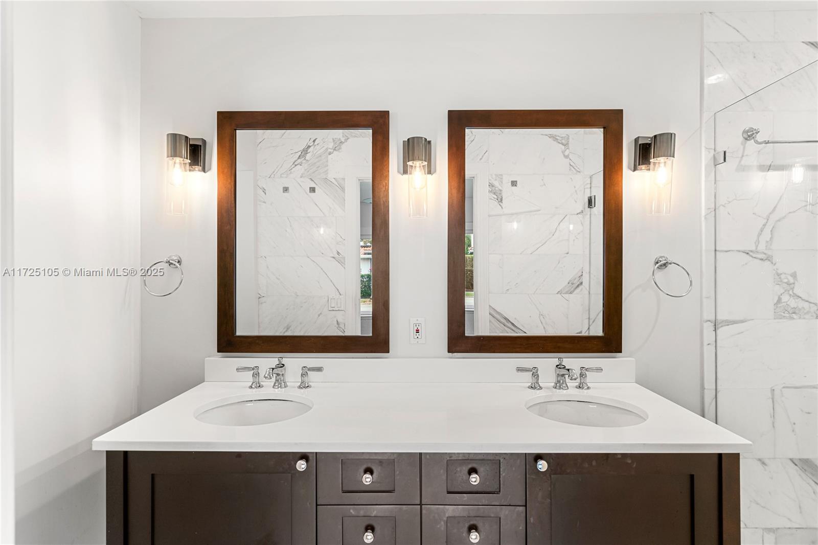 3505 Crystal View Ct