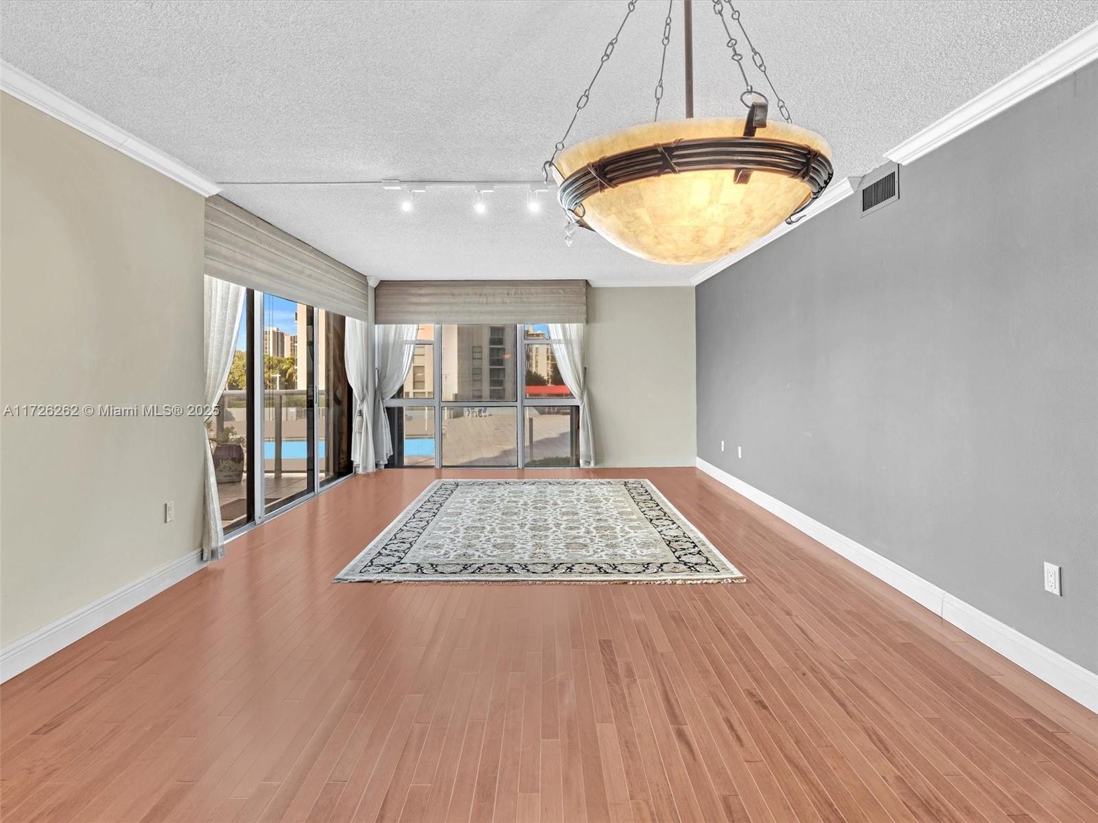 3675 N Country Club Dr # 309
