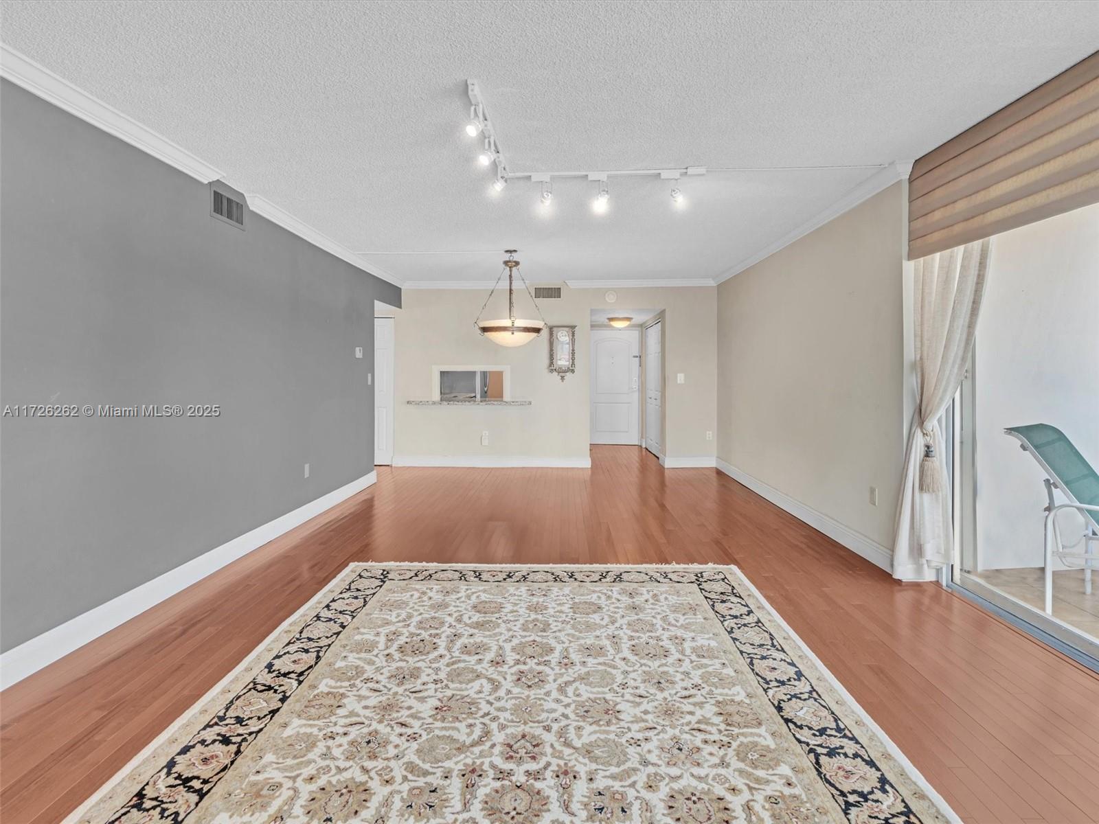 3675 N Country Club Dr # 309