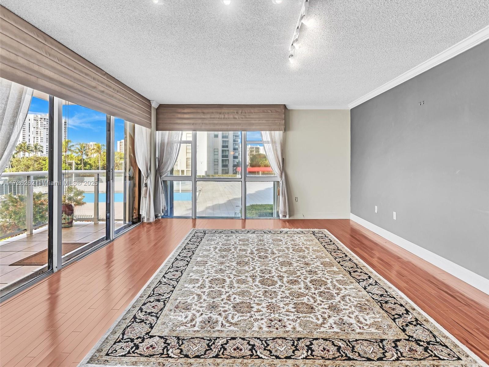 3675 N Country Club Dr # 309