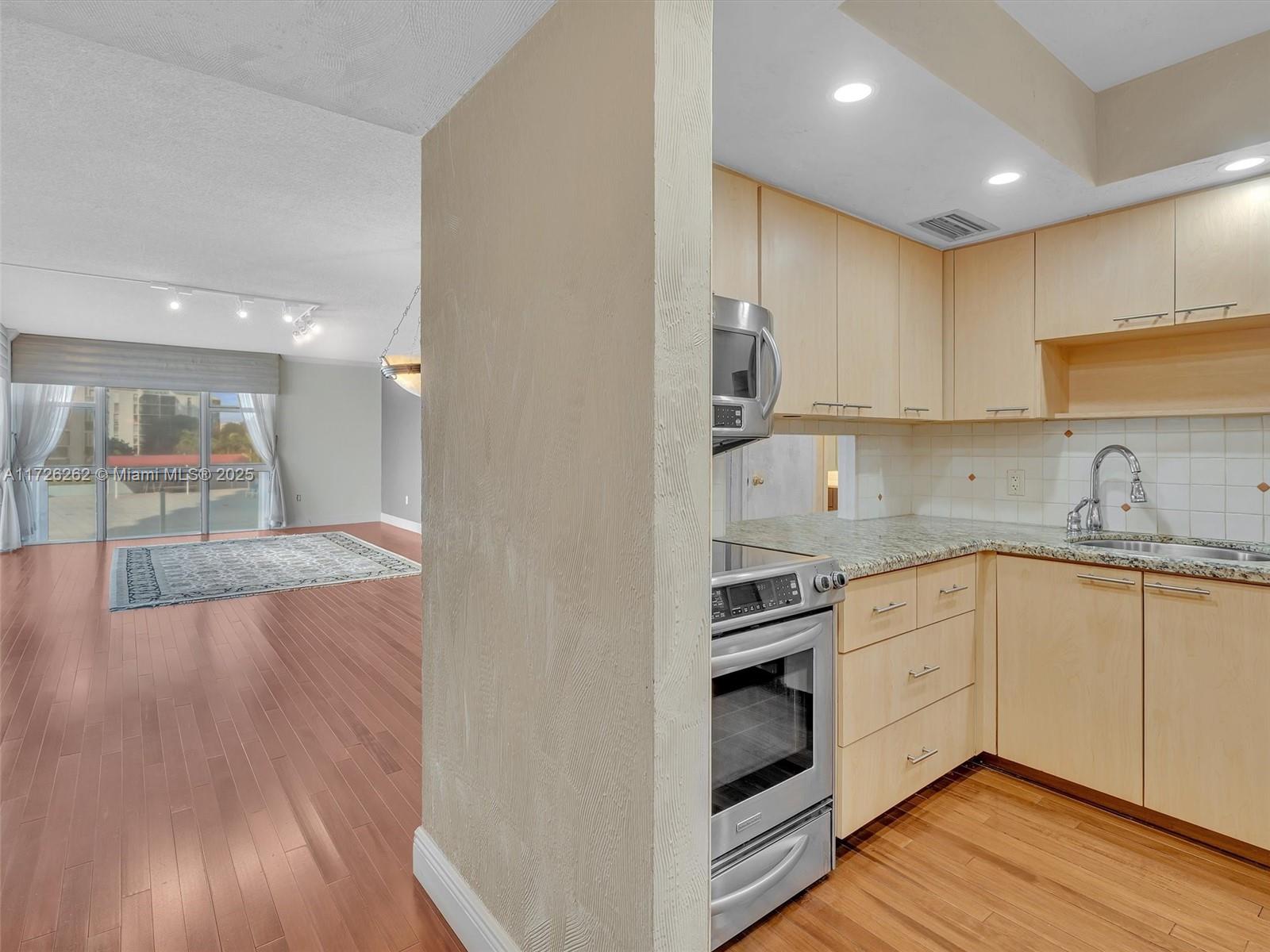 3675 N Country Club Dr # 309