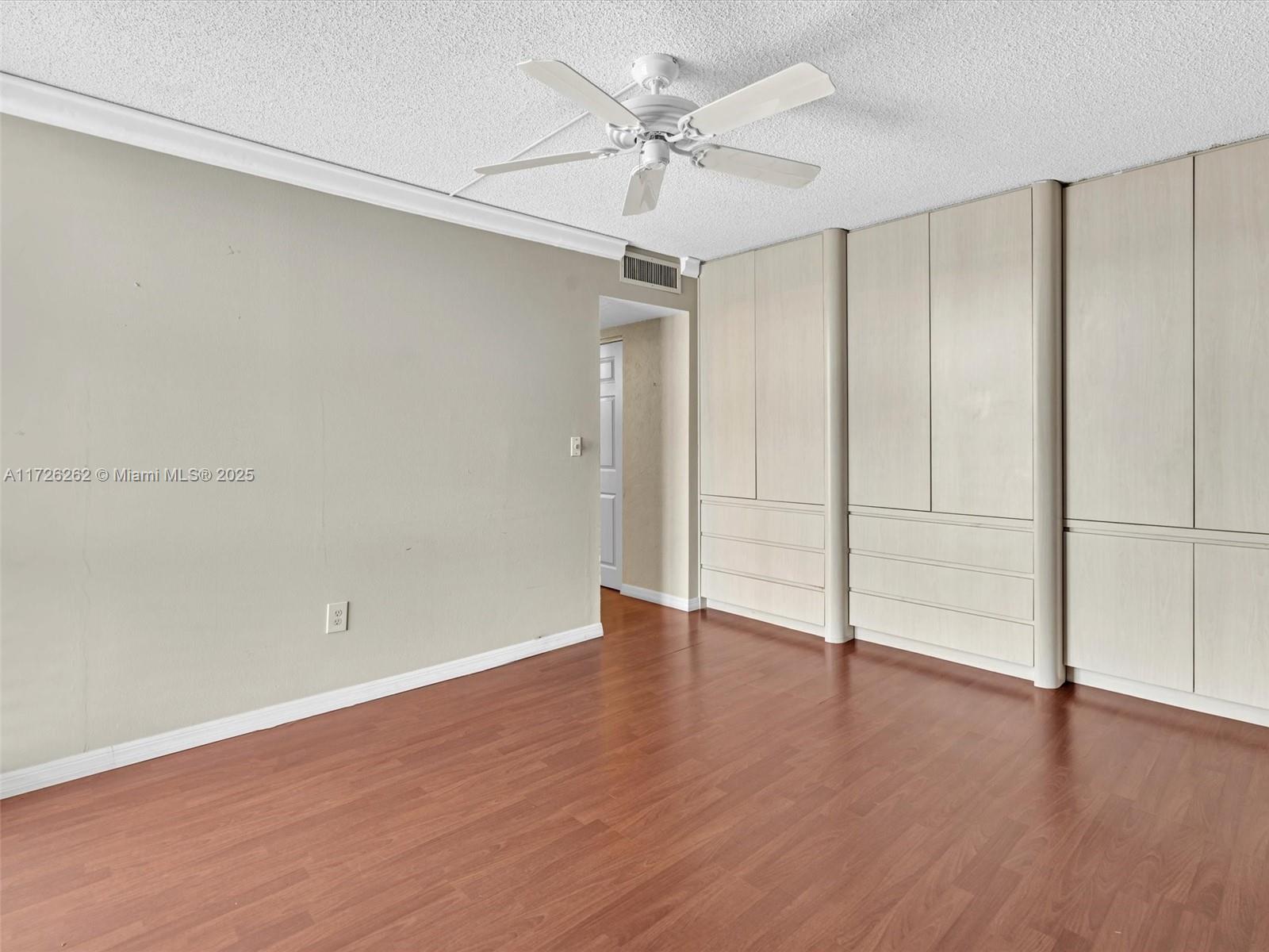 3675 N Country Club Dr # 309