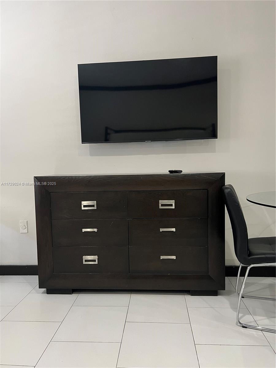 1545 Drexel Ave # 423