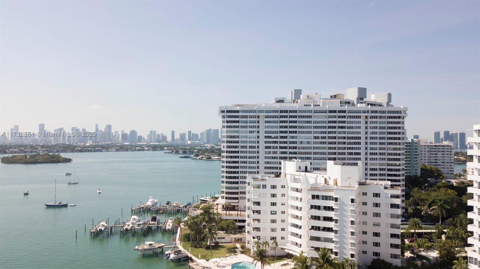 11 Island Ave Unit: PH3