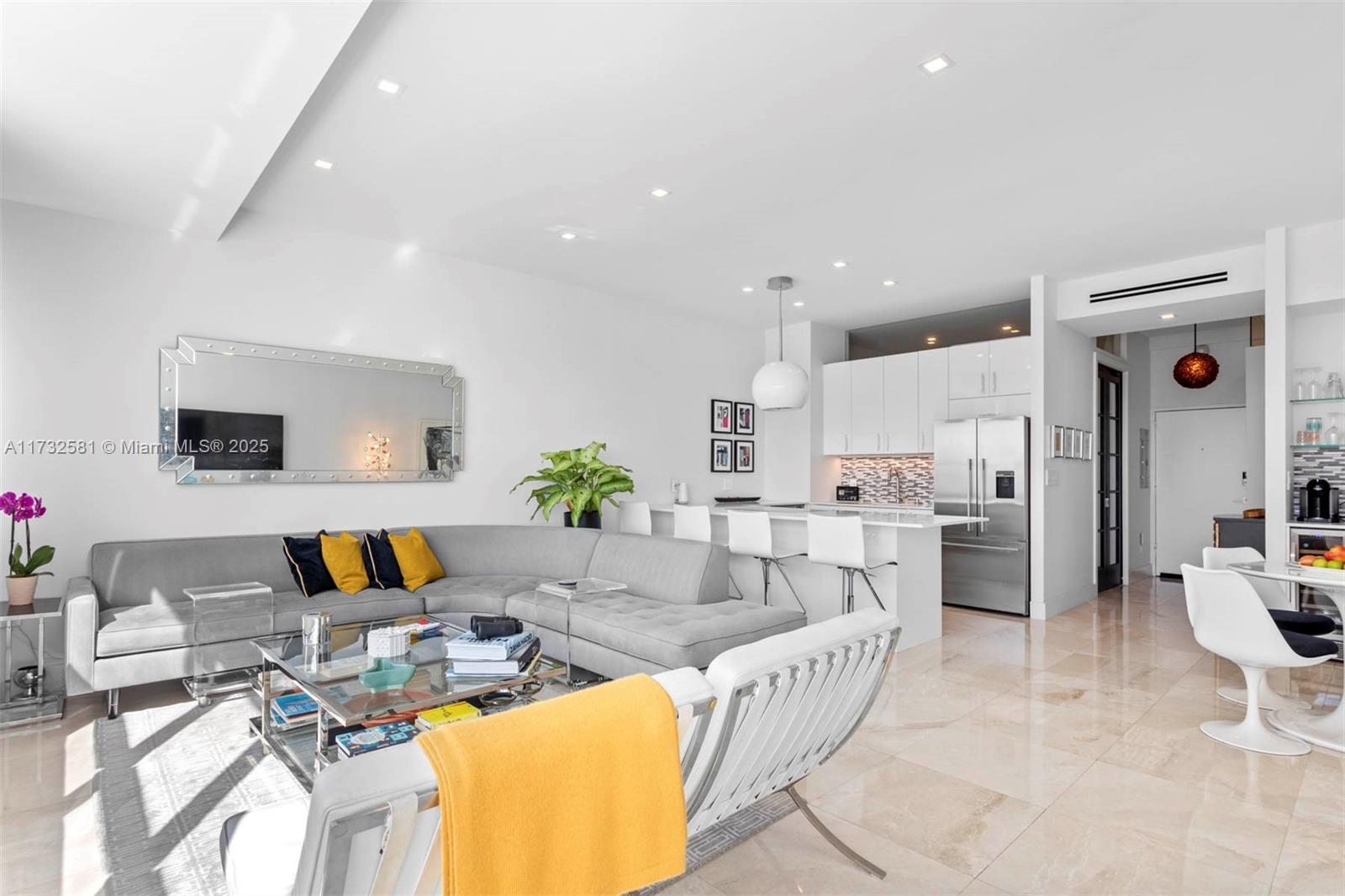 11 Island Ave Unit: PH3