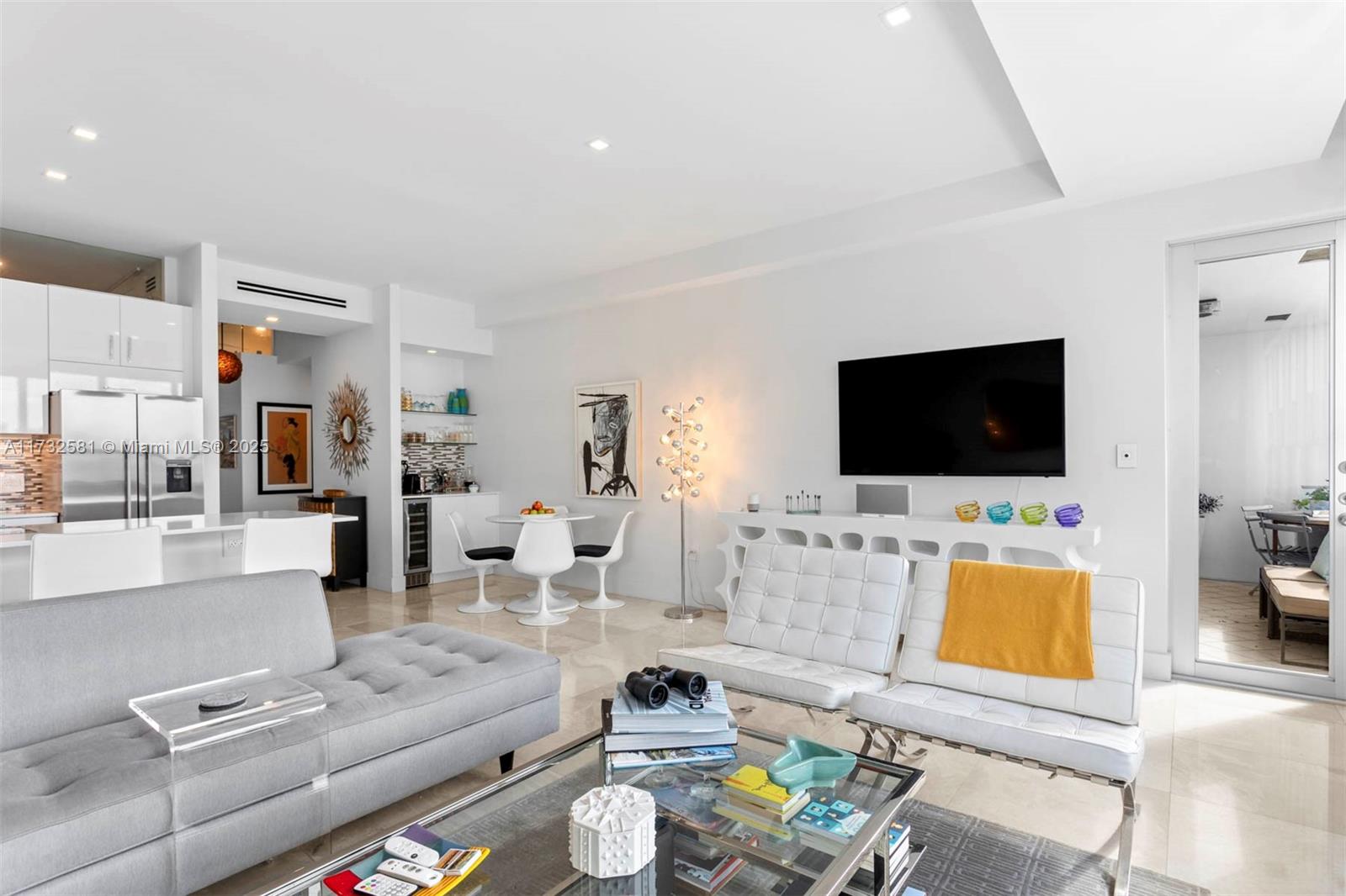 11 Island Ave Unit: PH3