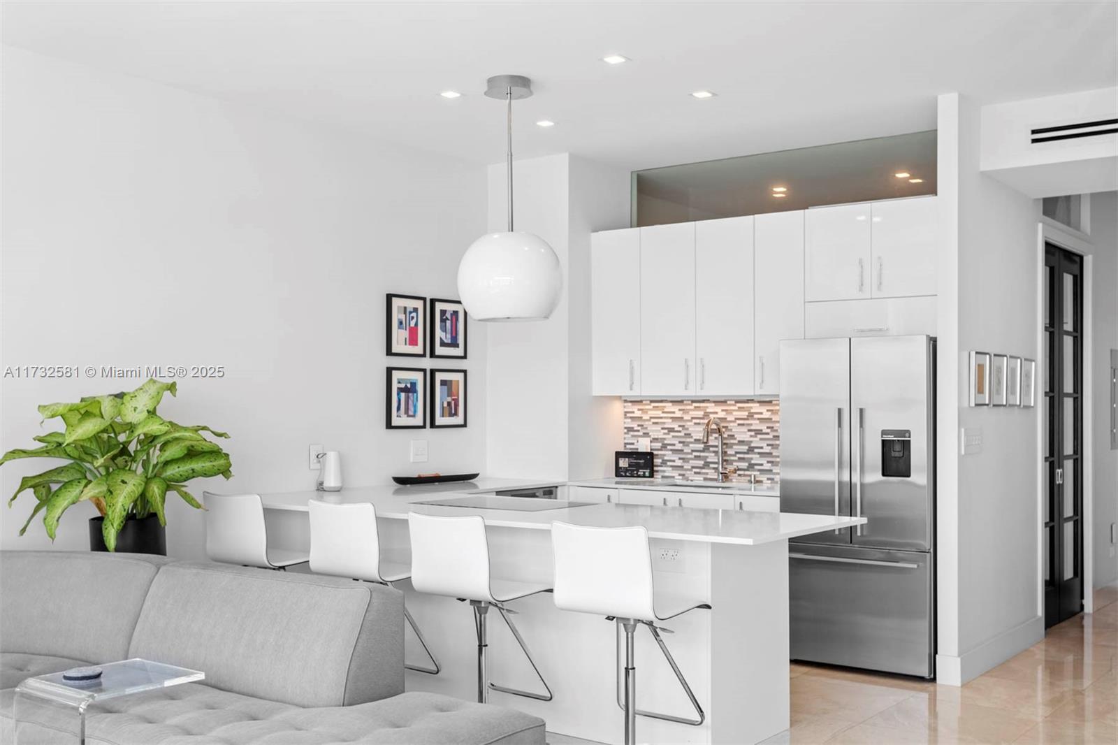 11 Island Ave Unit: PH3