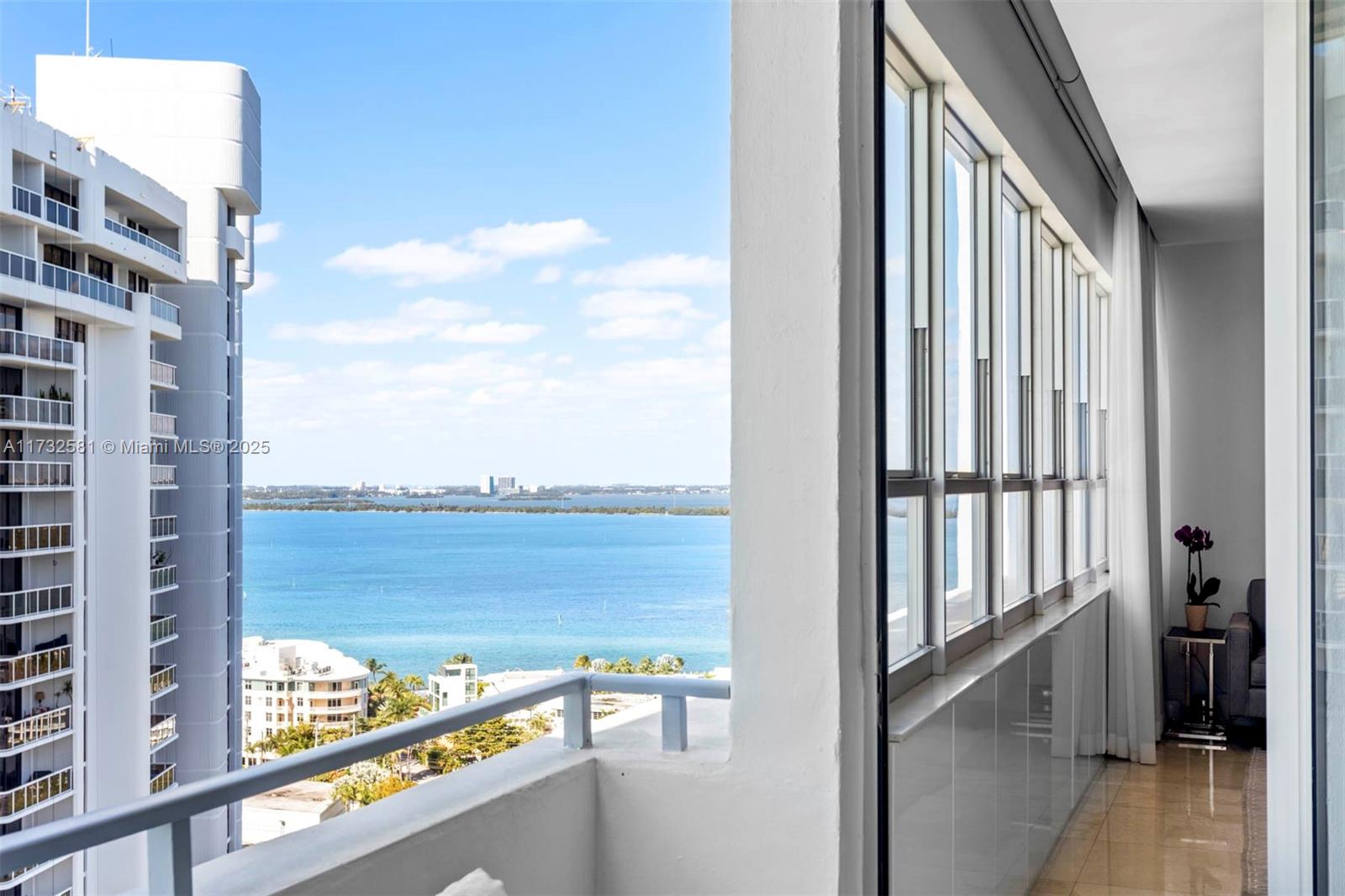 11 Island Ave Unit: PH3