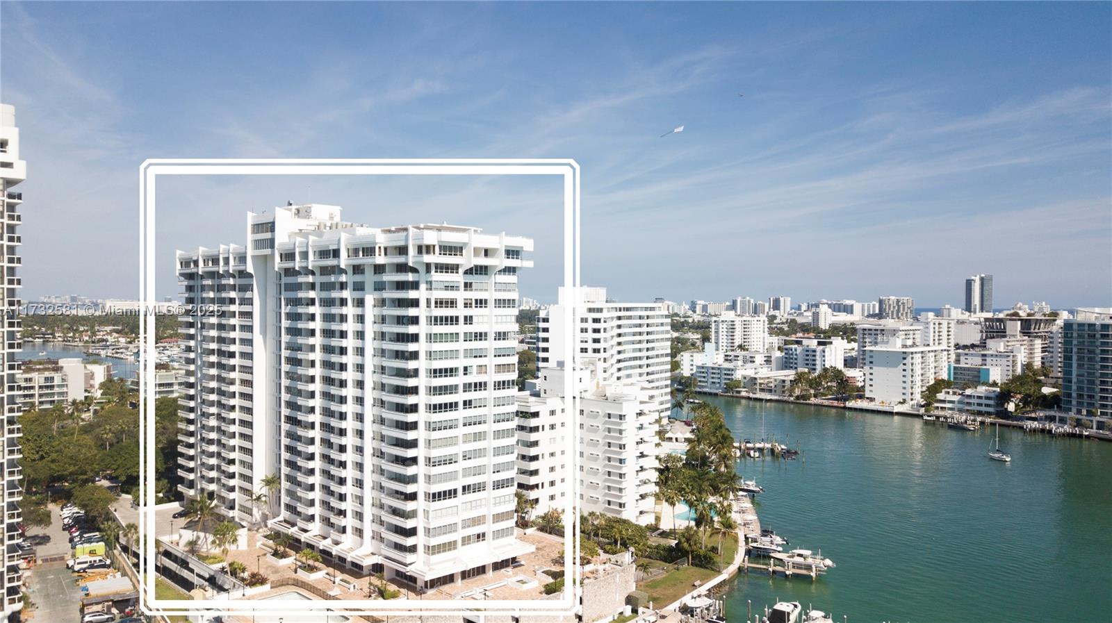 11 Island Ave Unit: PH3