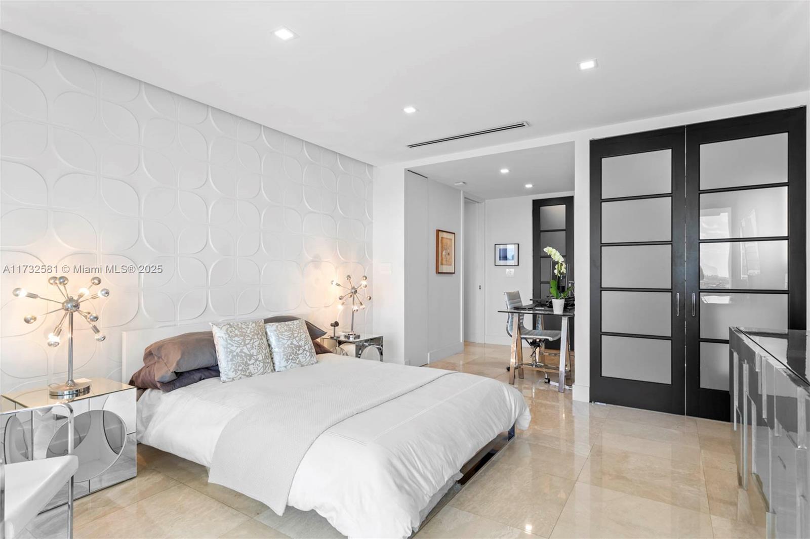 11 Island Ave Unit: PH3