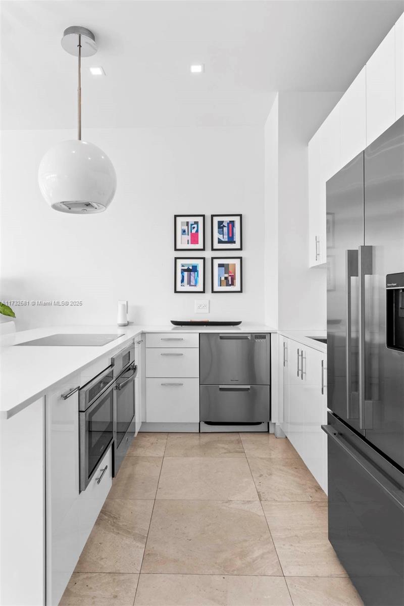 11 Island Ave Unit: PH3
