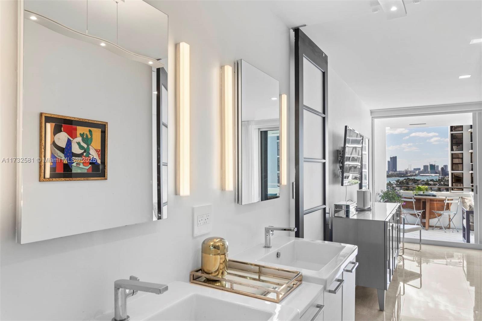 11 Island Ave Unit: PH3