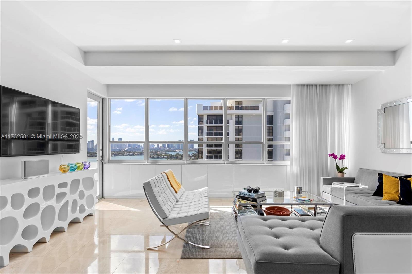 11 Island Ave Unit: PH3
