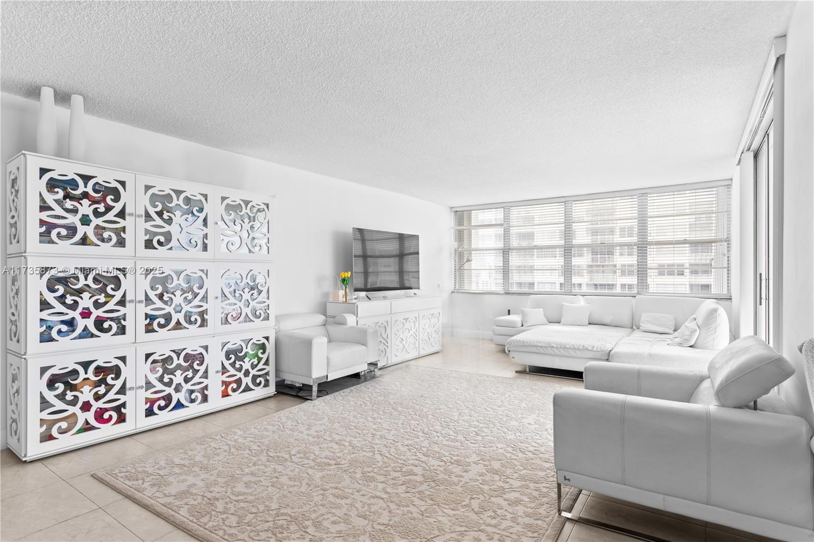 18051 Biscayne Blvd # 1105