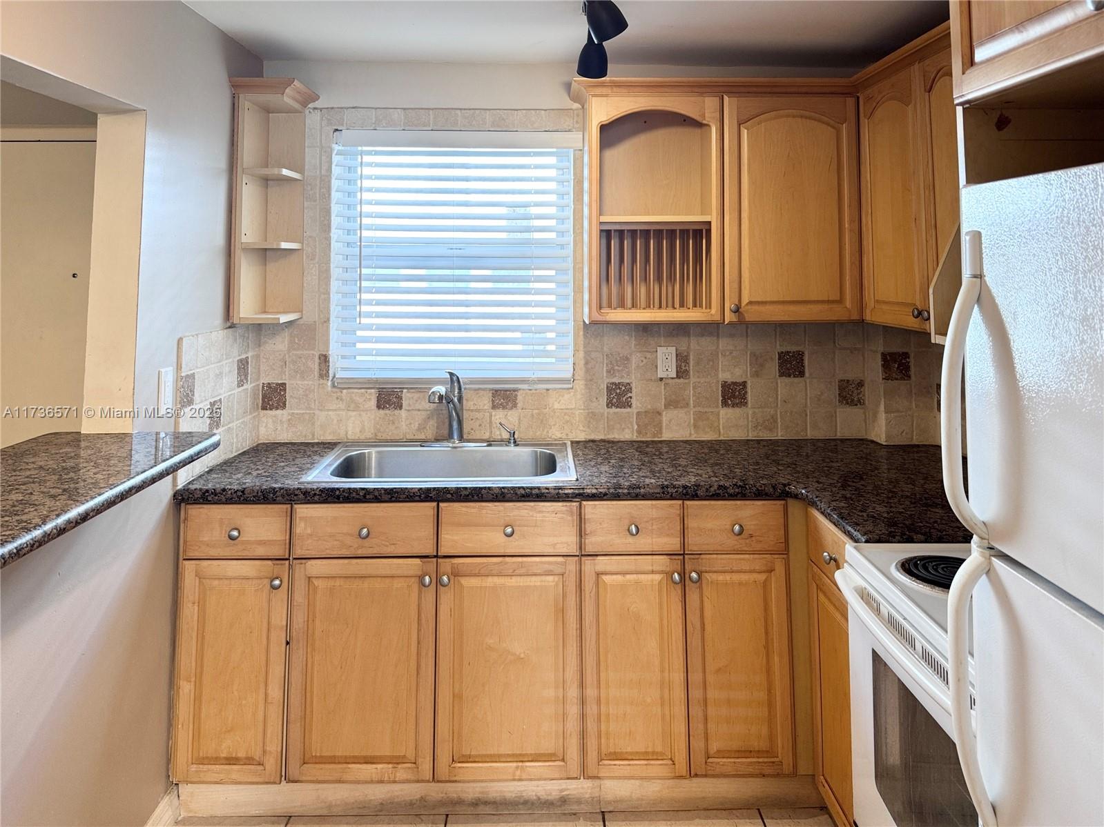 221 Meridian Ave # 304