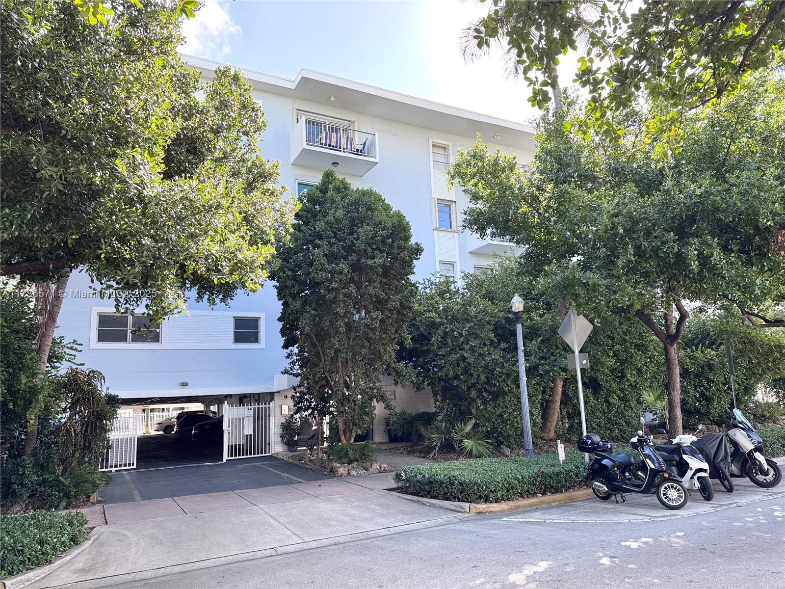 221 Meridian Ave # 304