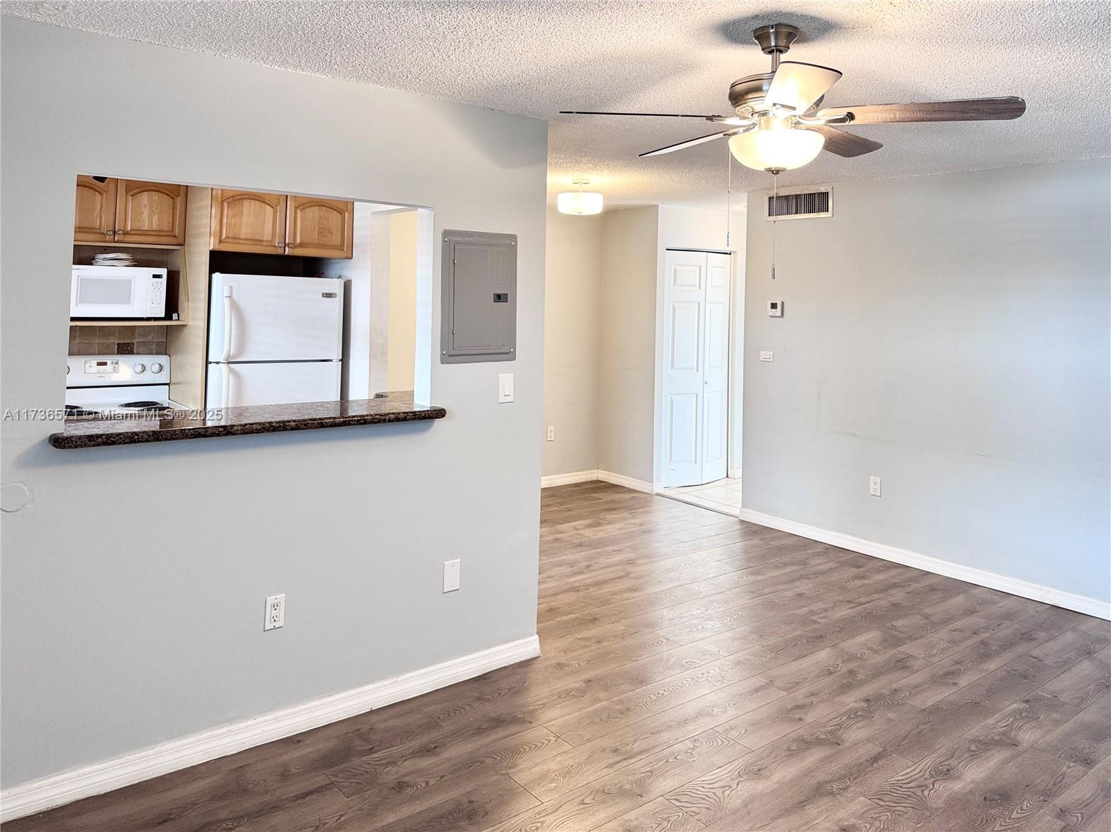221 Meridian Ave # 304