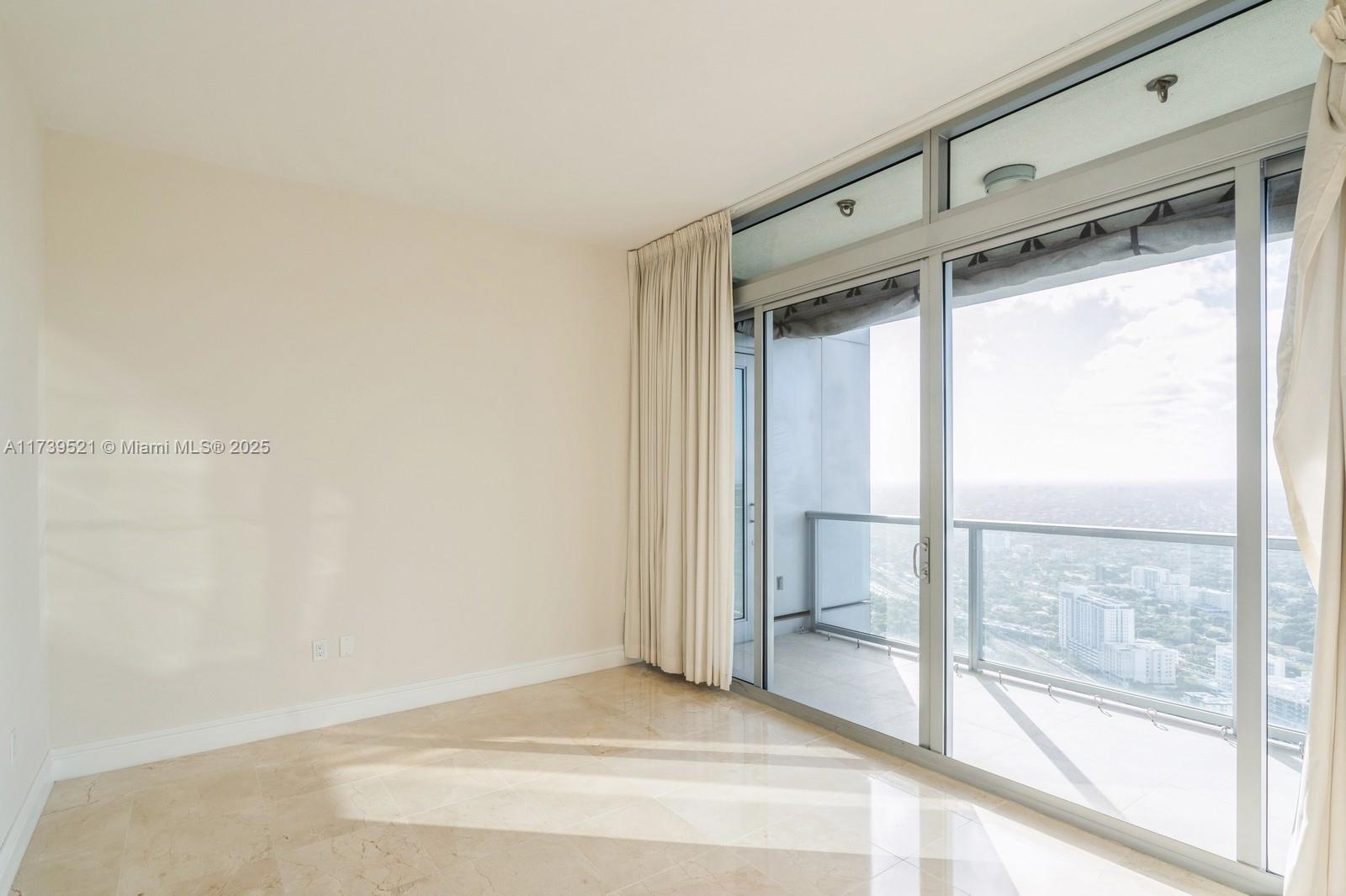1425 Brickell Ave # 57B