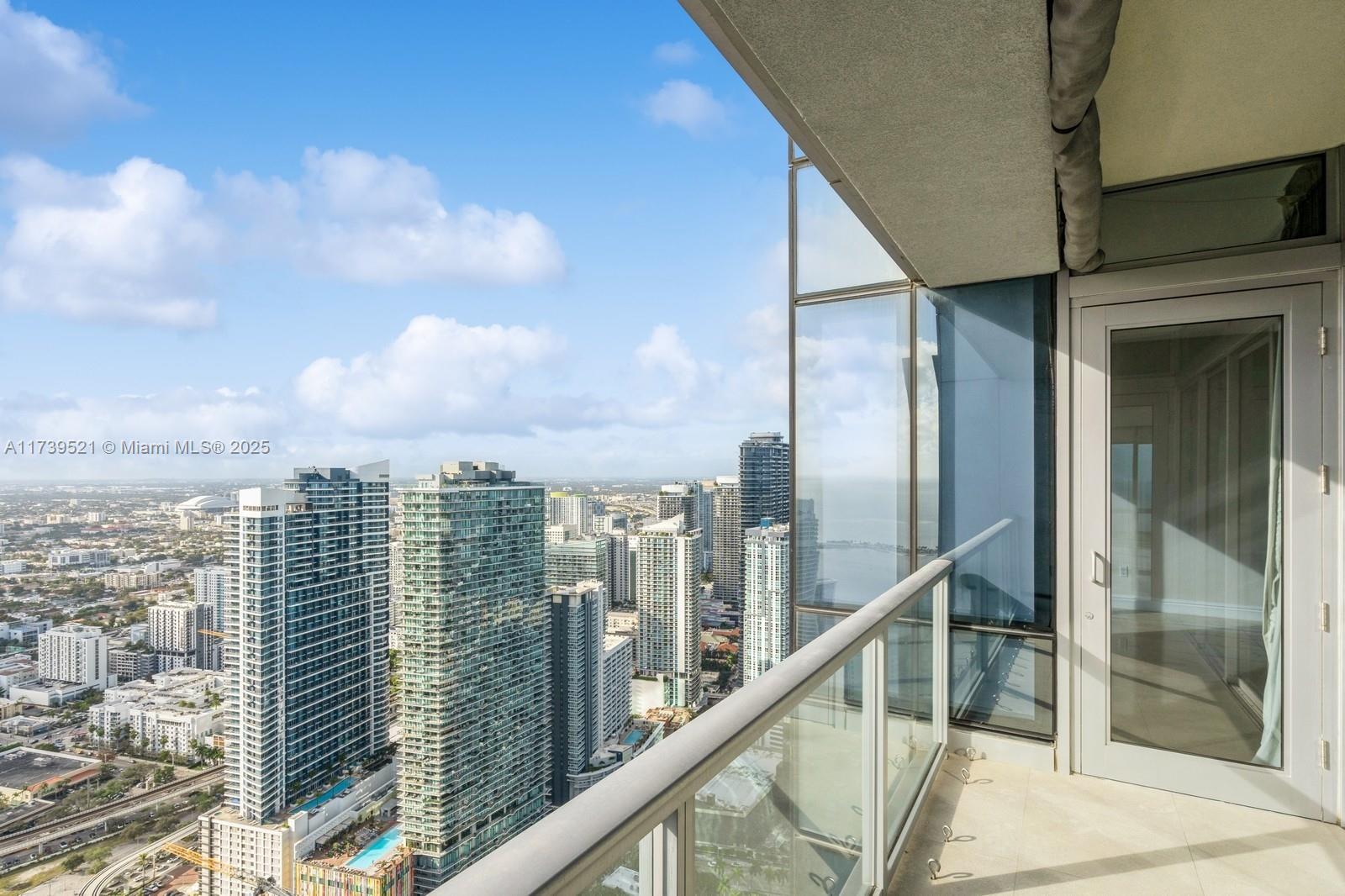 1425 Brickell Ave # 57B