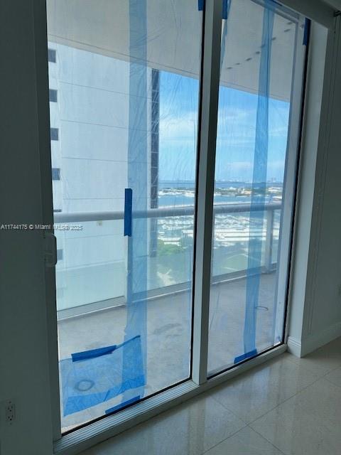 50 Biscayne Blvd # 2401