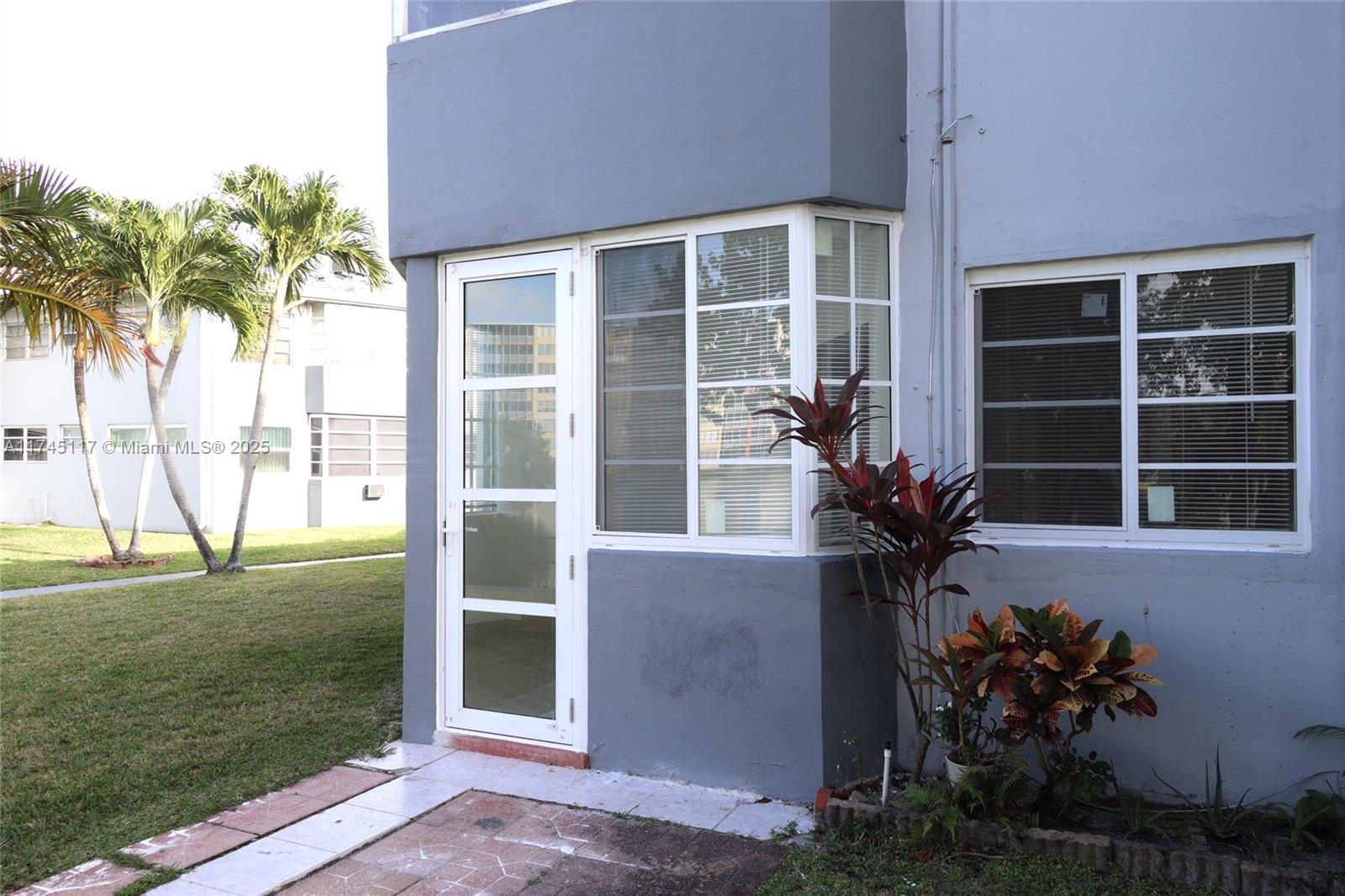 1671 NE Miami Gardens Dr Unit: 147