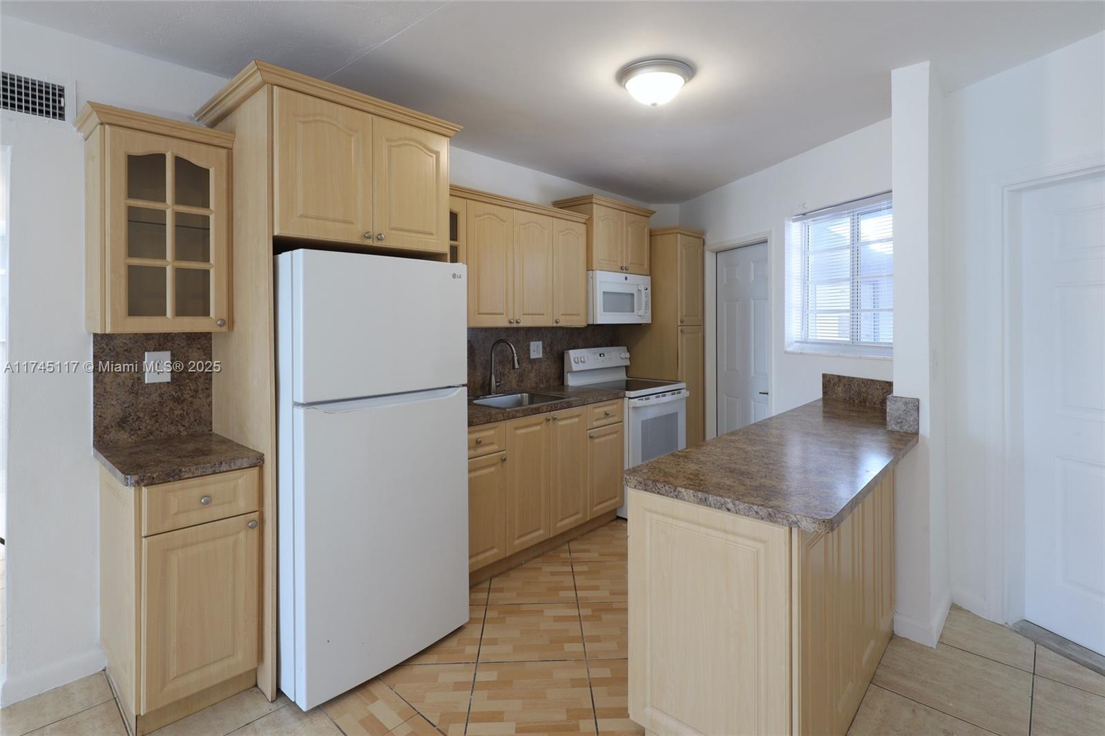 1671 NE Miami Gardens Dr Unit: 147