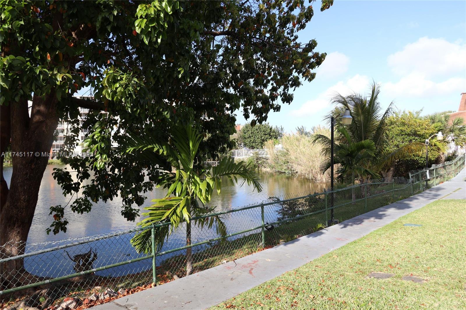 1671 NE Miami Gardens Dr Unit: 147