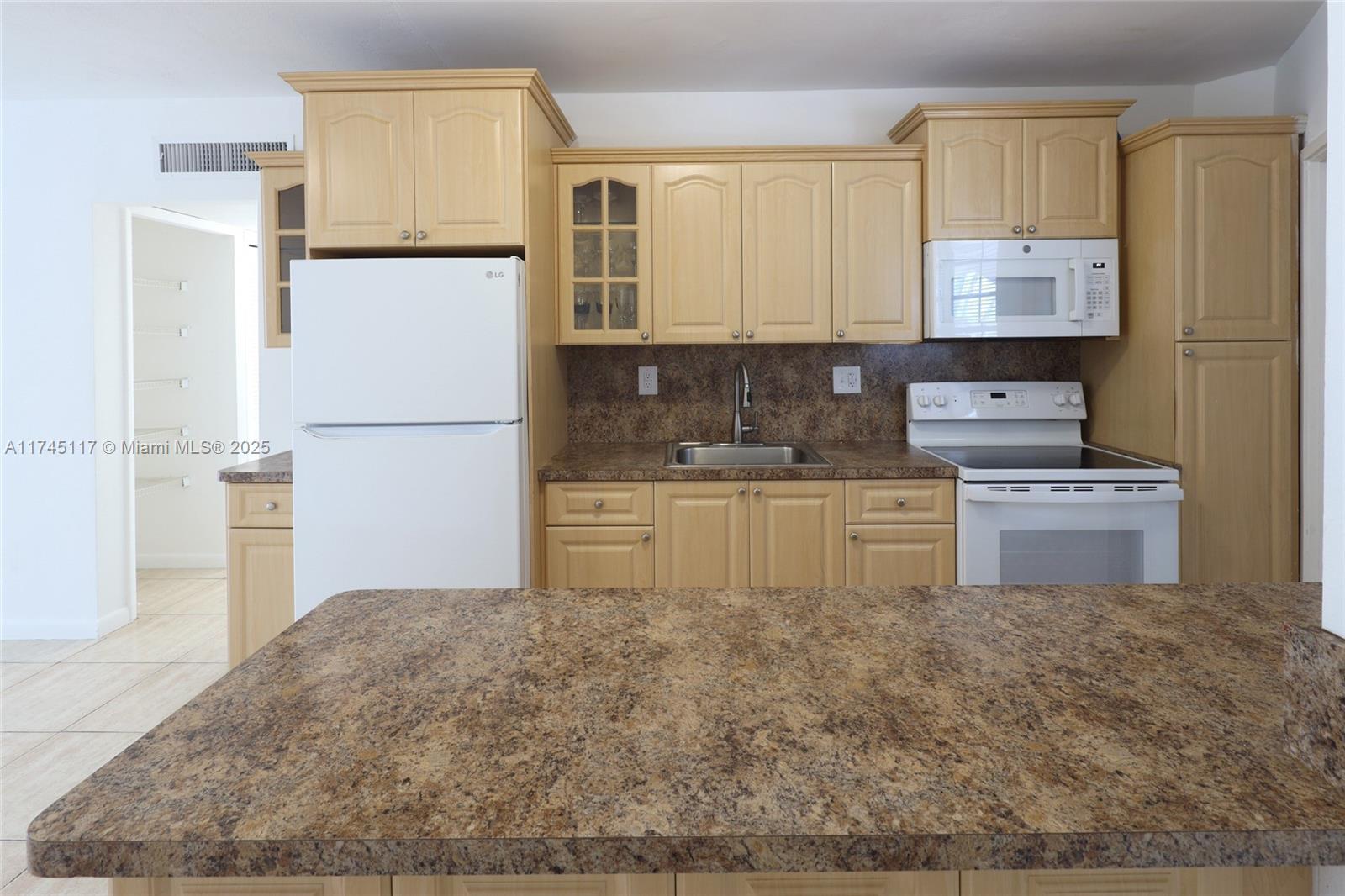 1671 NE Miami Gardens Dr Unit: 147