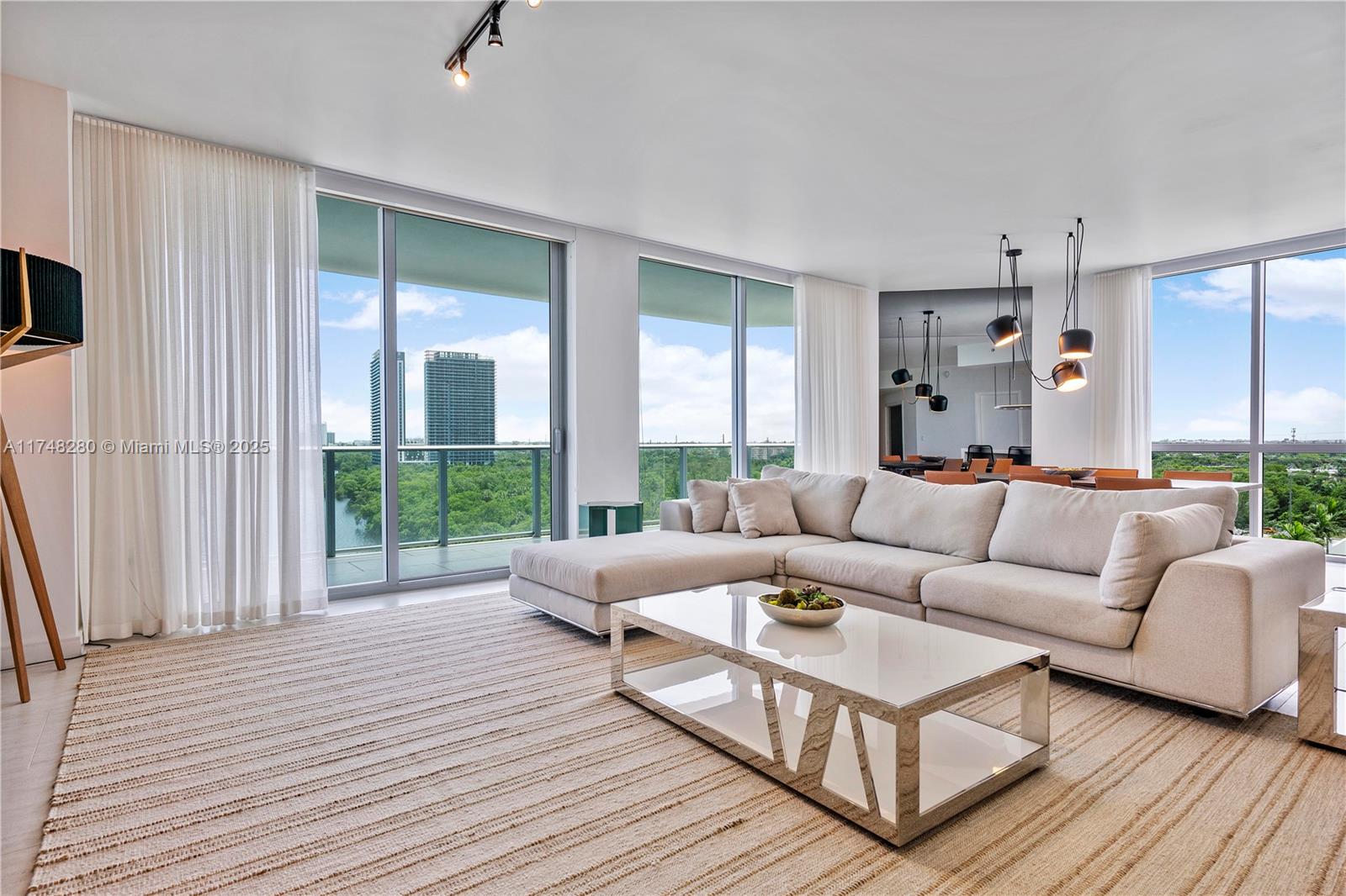 17111 Biscayne Blvd # 802