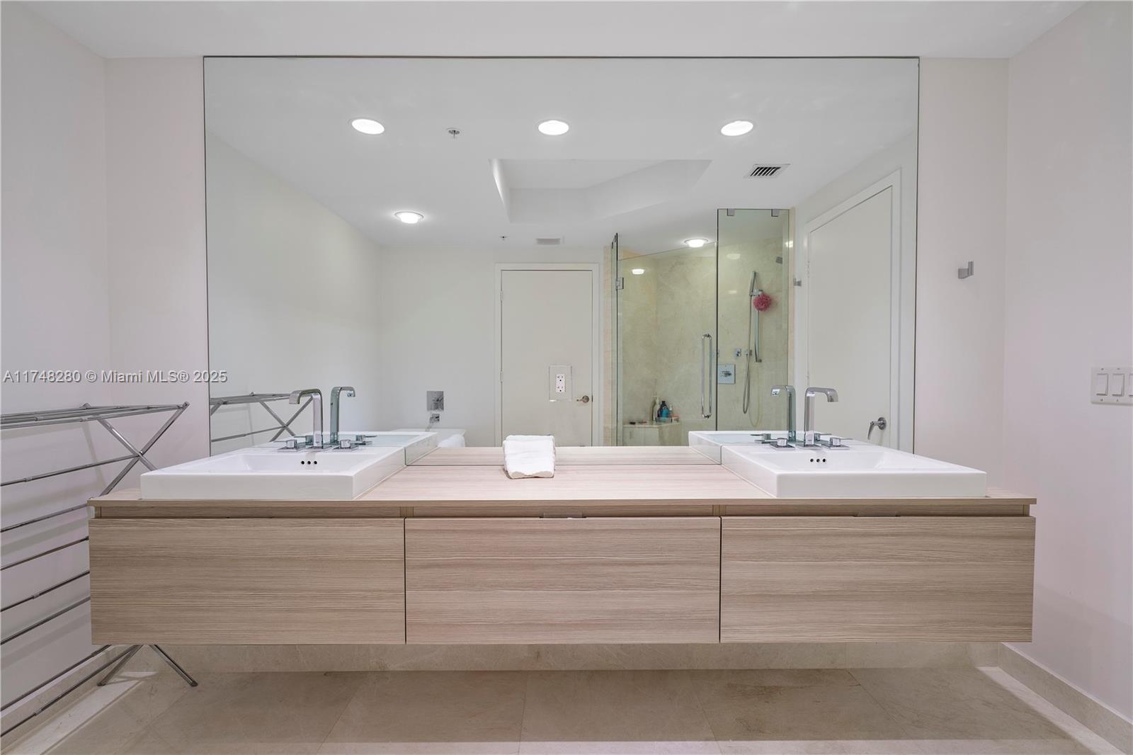 17111 Biscayne Blvd # 802