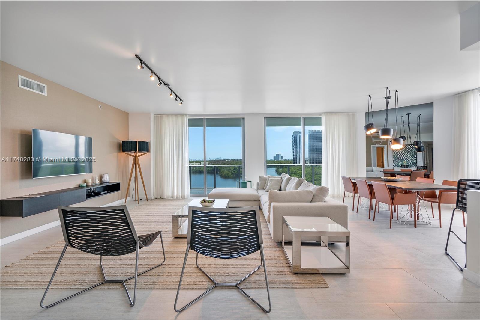 17111 Biscayne Blvd # 802