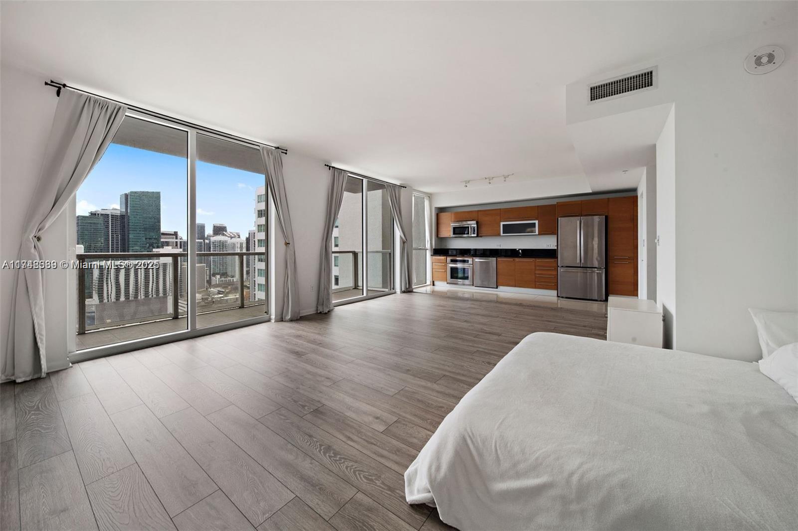 244 Biscayne Blvd # 3607