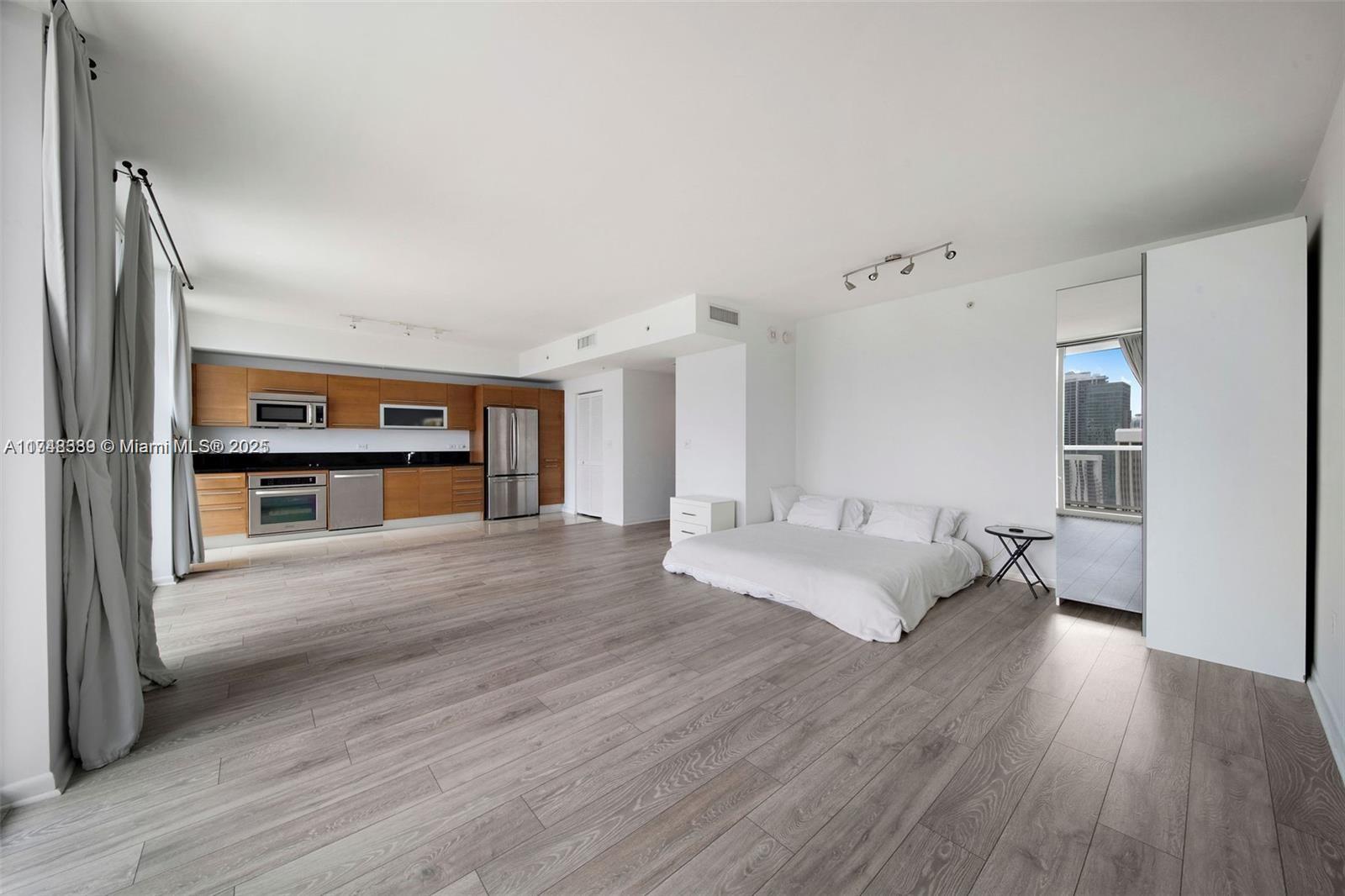 244 Biscayne Blvd # 3607