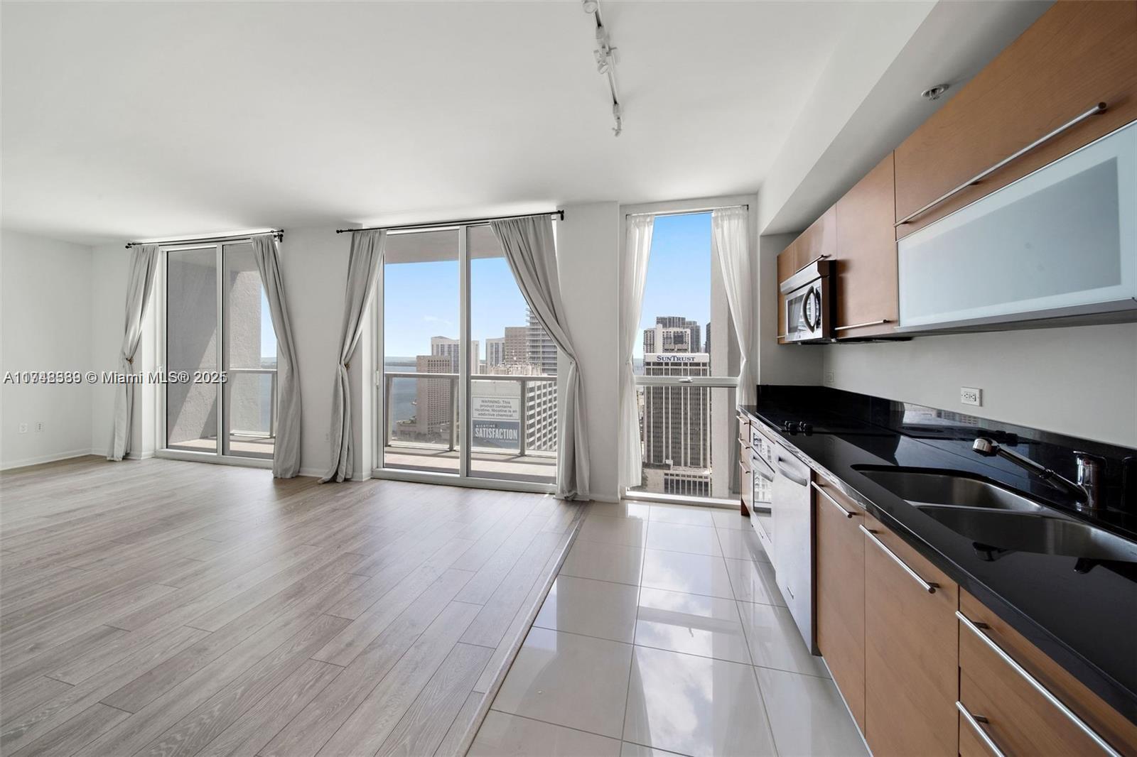 244 Biscayne Blvd # 3607