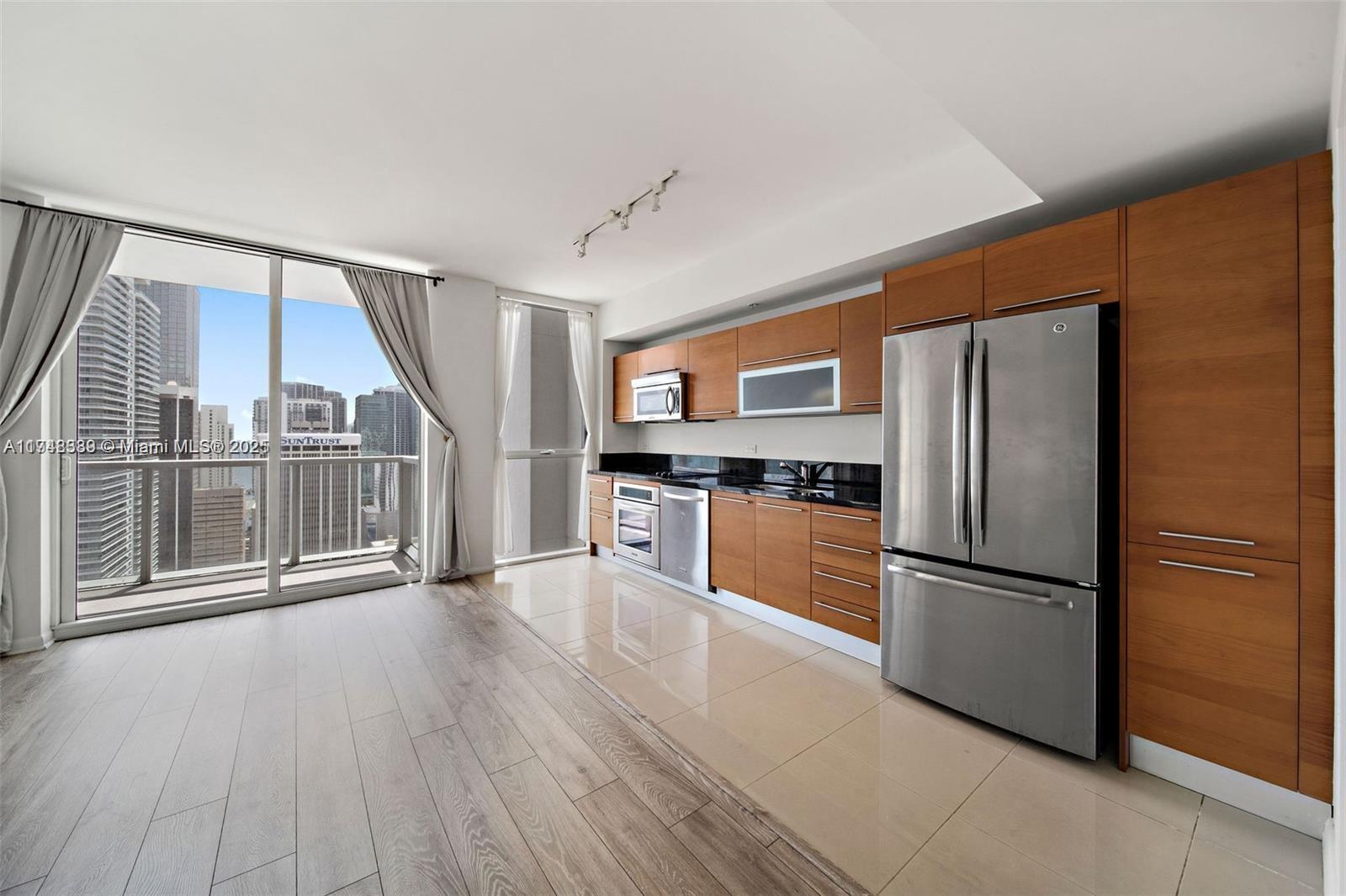 244 Biscayne Blvd # 3607