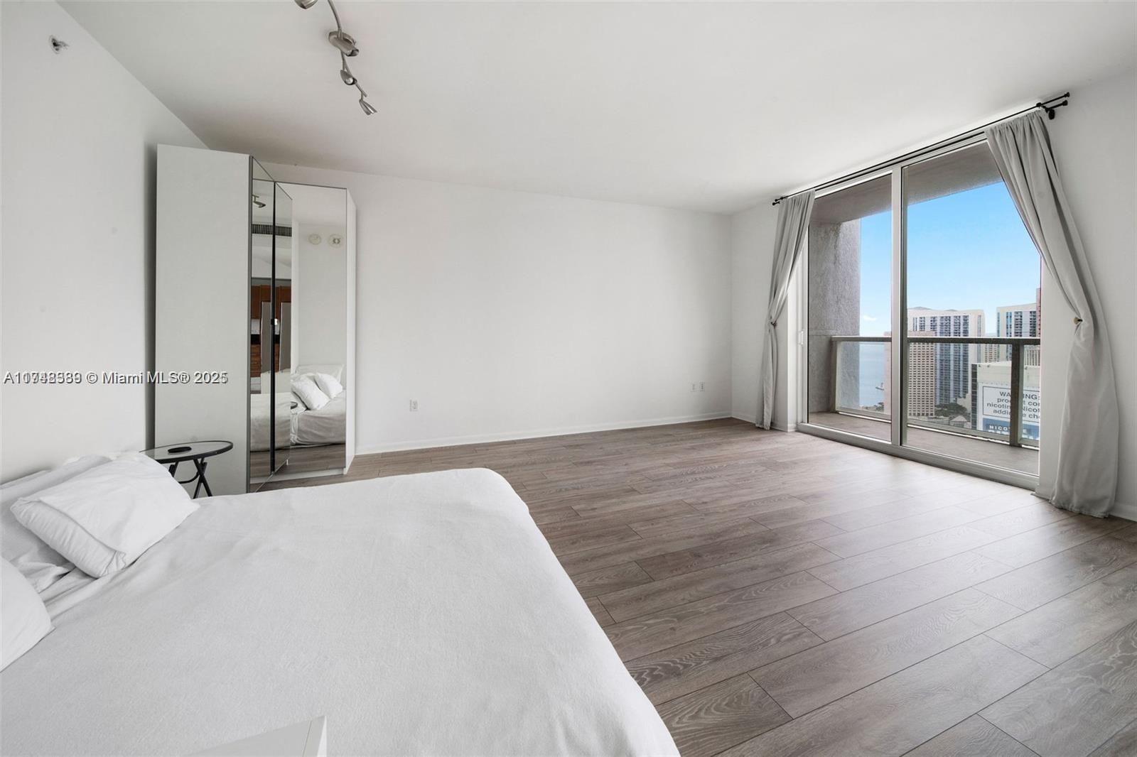 244 Biscayne Blvd # 3607