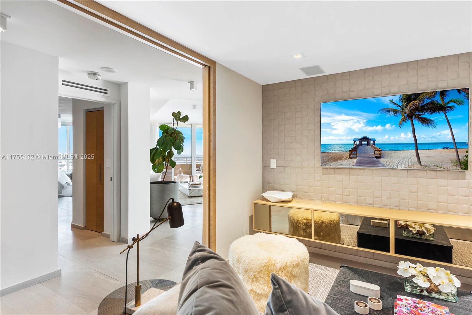 848 Brickell Key Dr # 2701