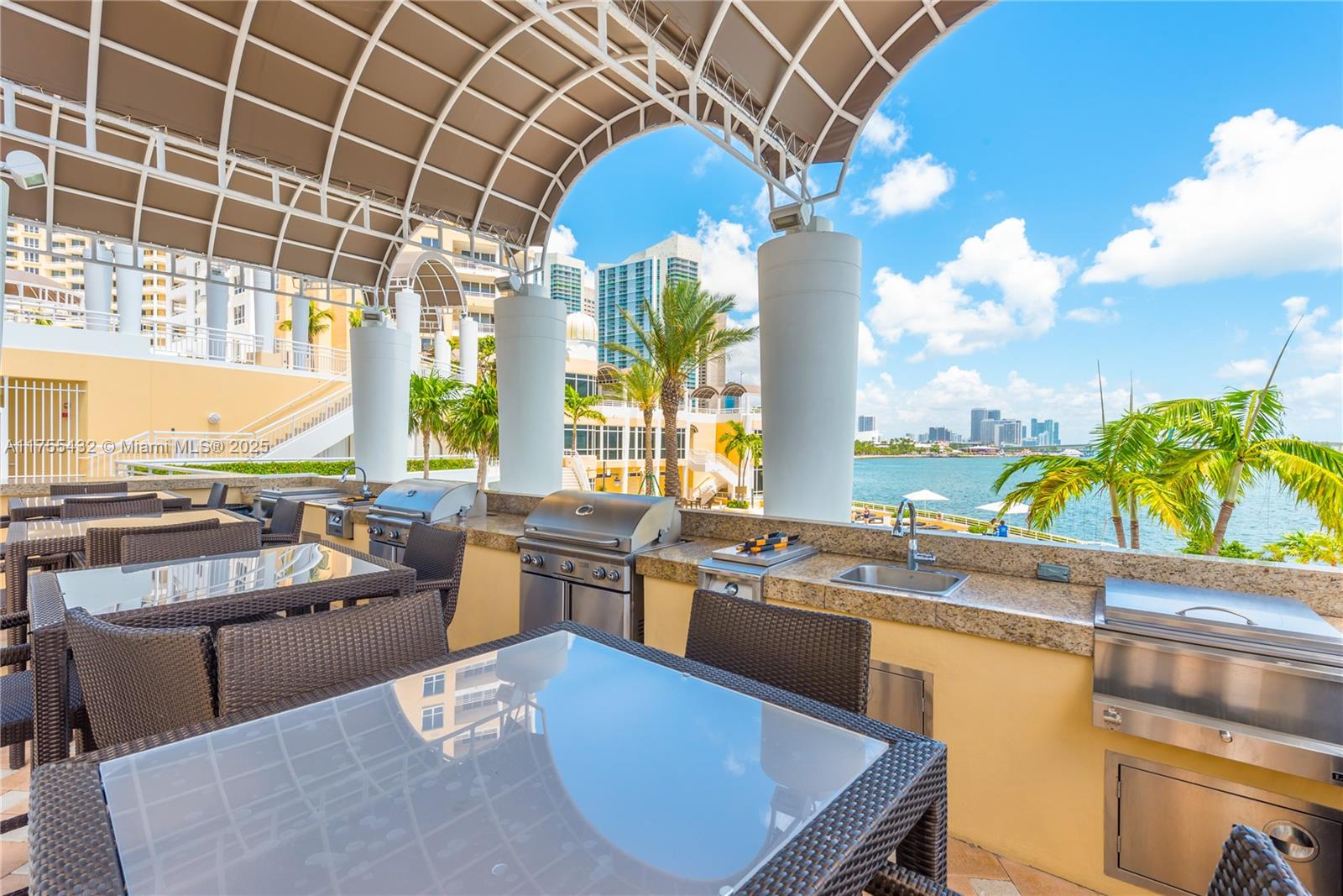 848 Brickell Key Dr # 2701
