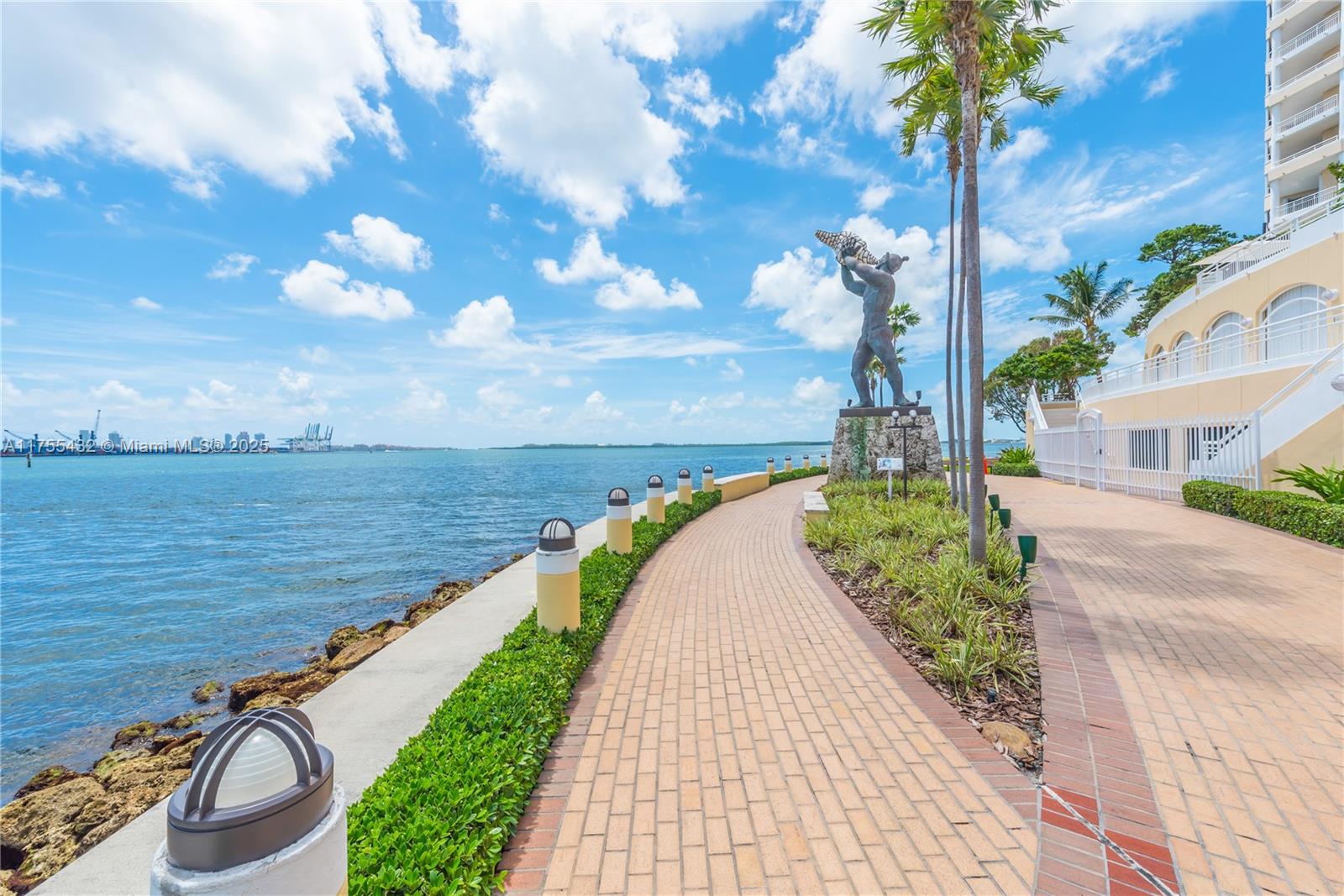 848 Brickell Key Dr # 2701