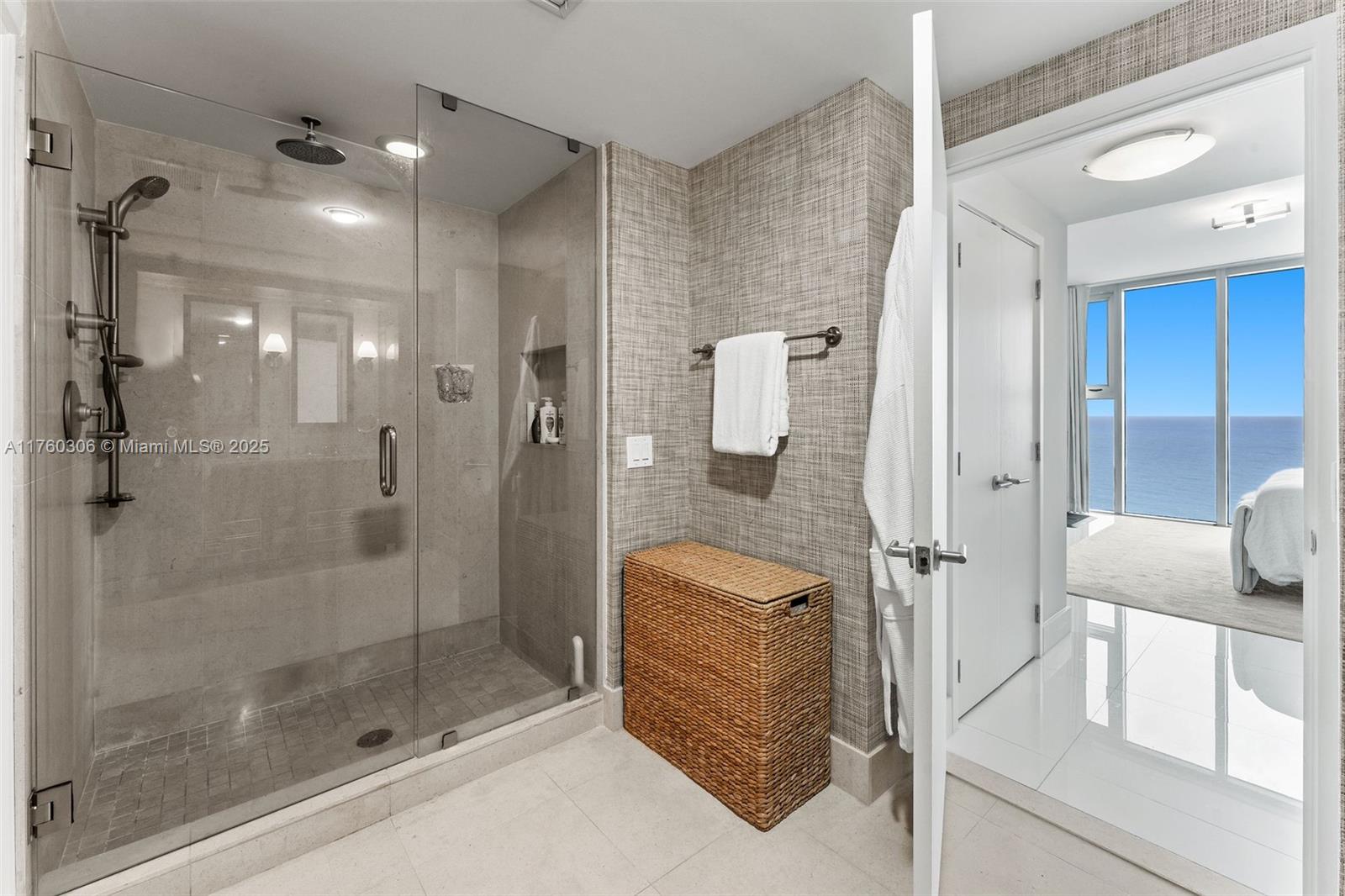 6899 Collins Ave # 2107
