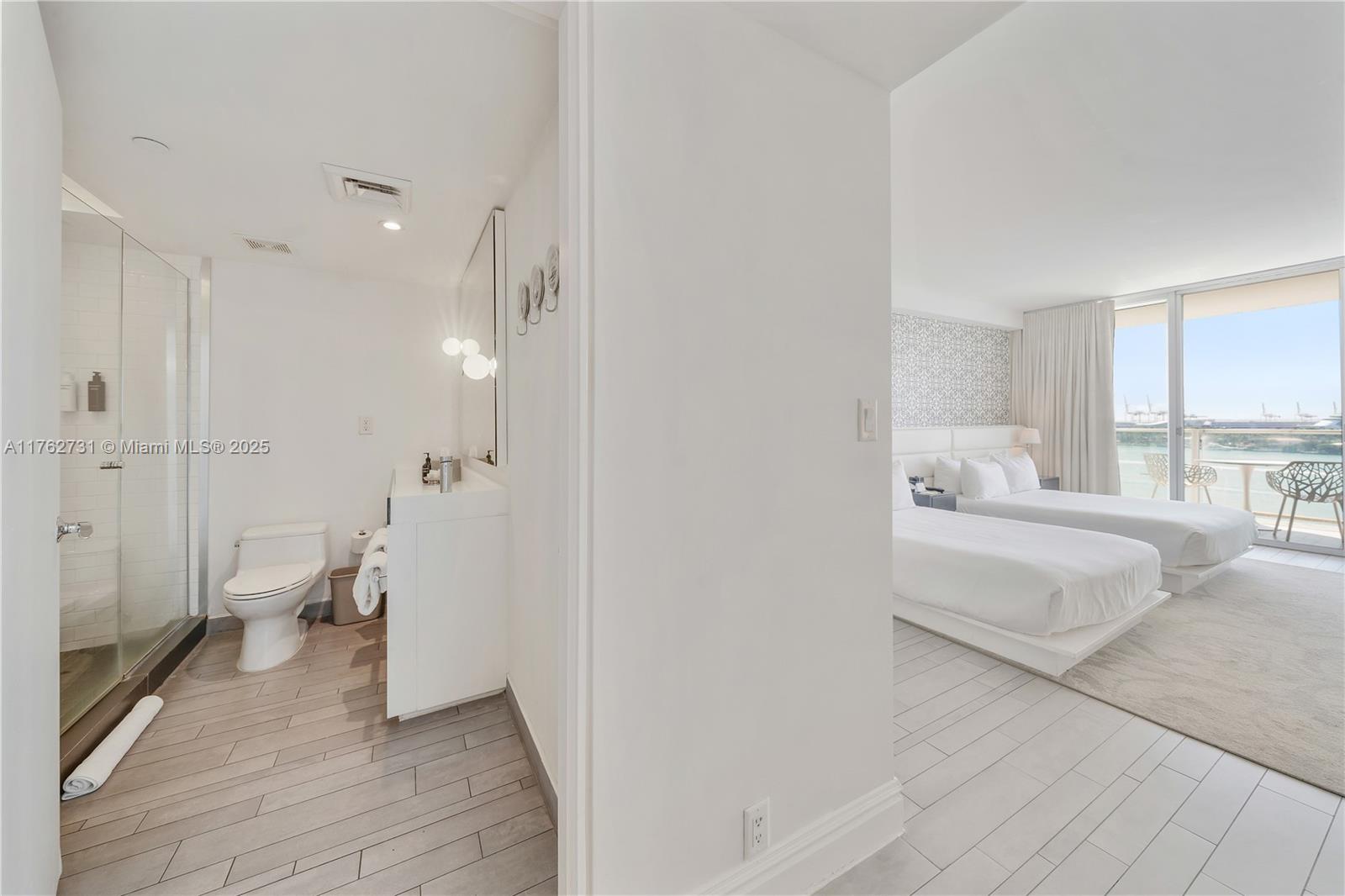 1100 West Ave # 1212