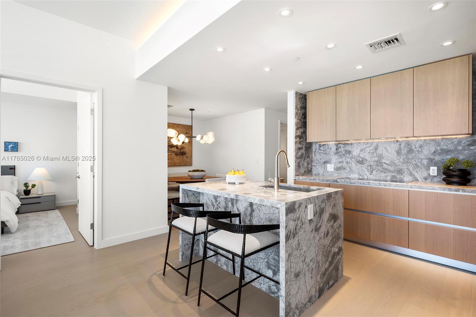 500 Alton # 4304