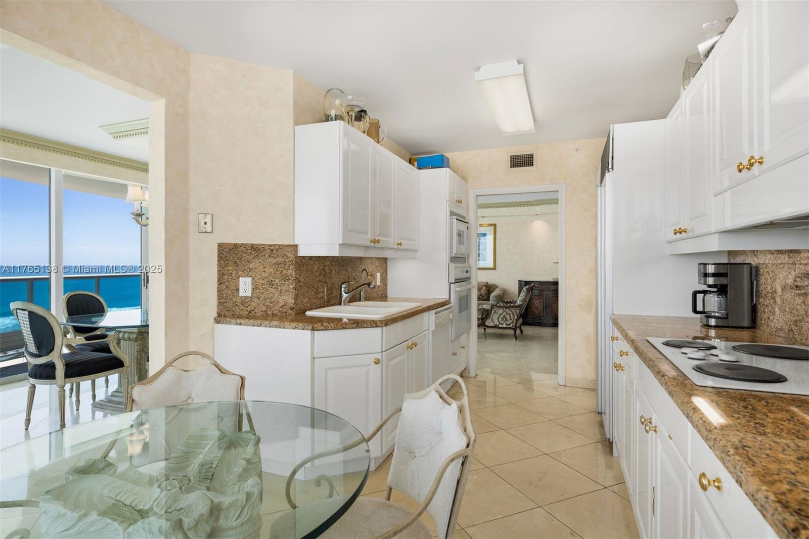 5025 Collins Ave # 705